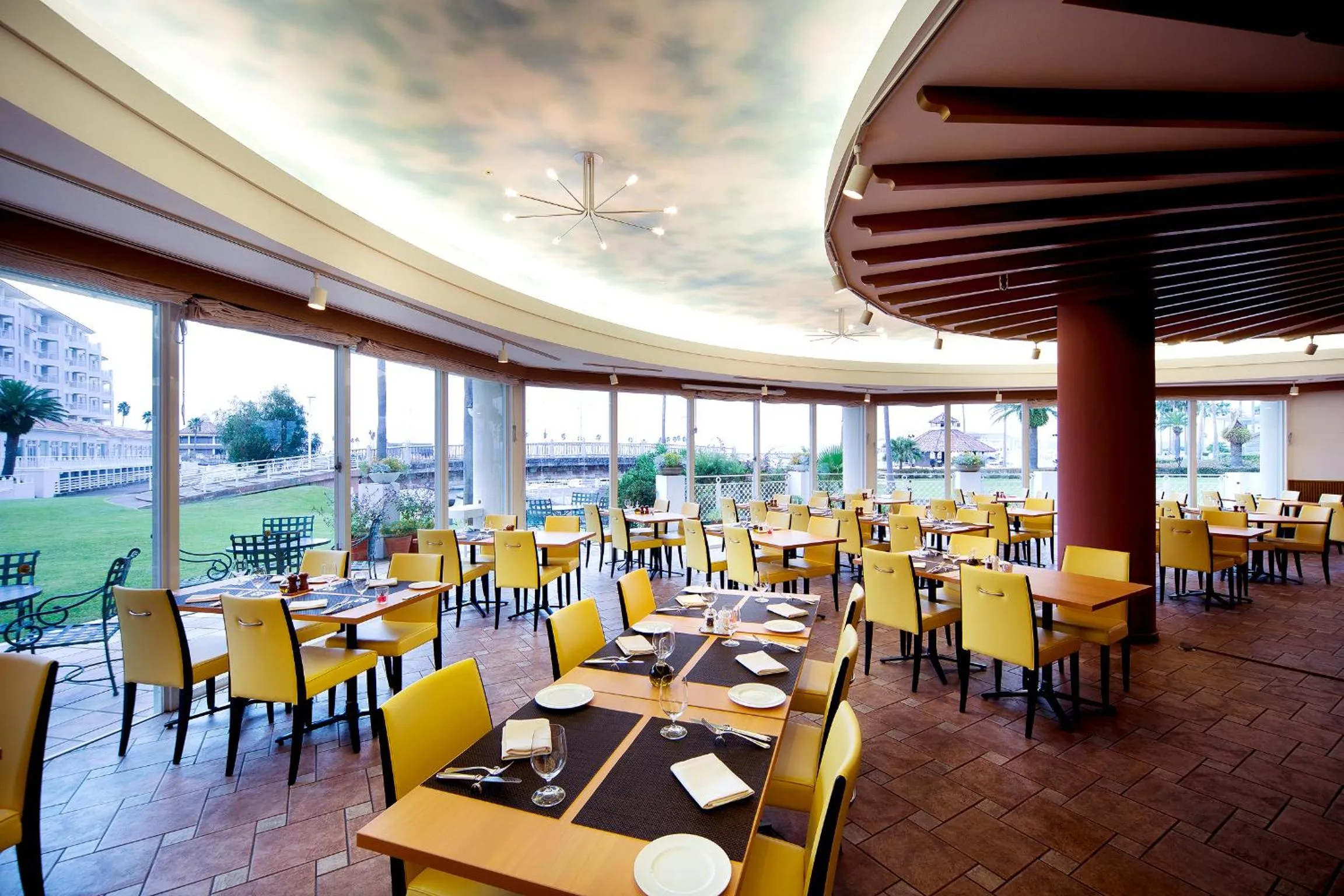 Restaurant/places to eat in Wakayama Marina City Hotel