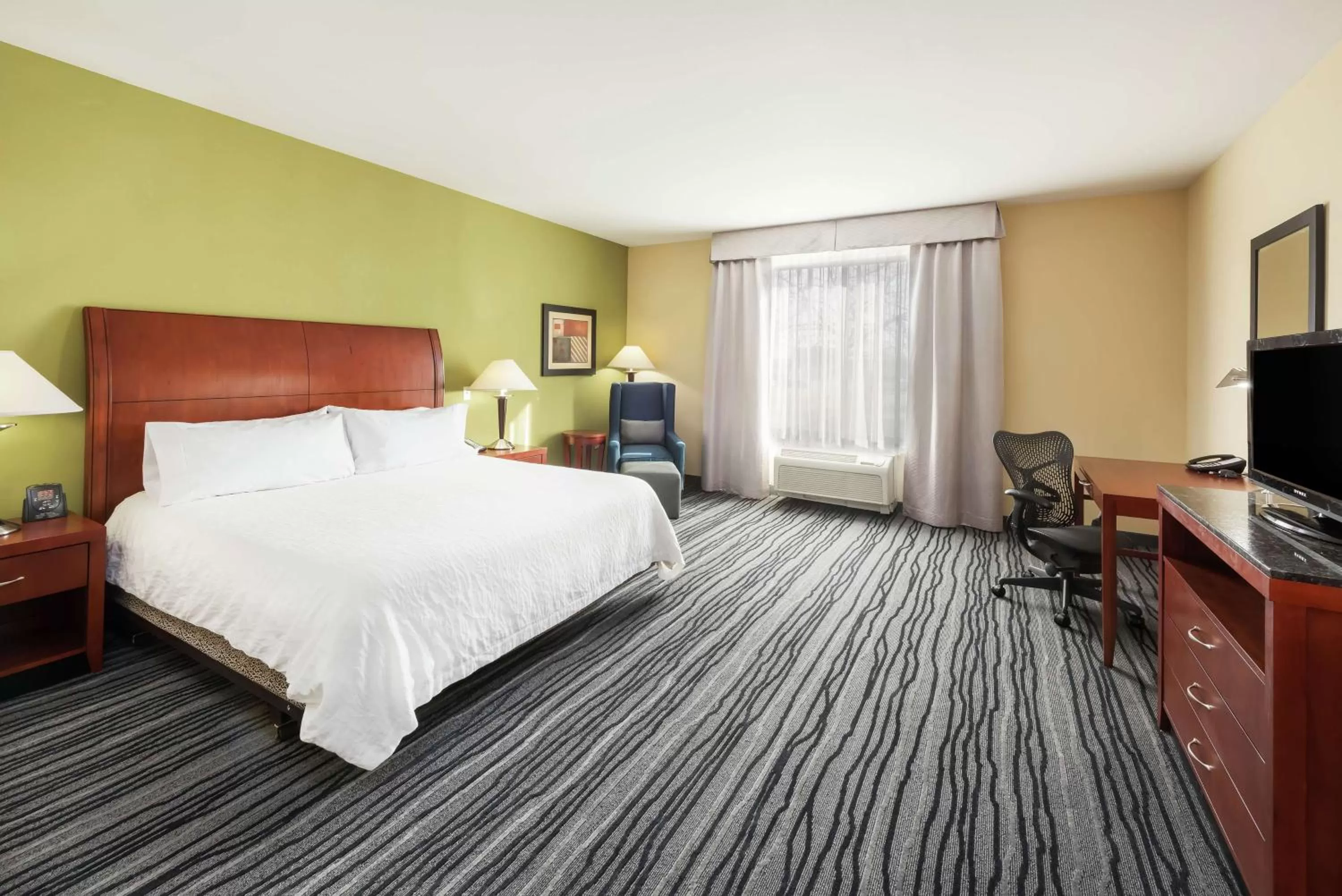 Bedroom, Bed in Hilton Garden Inn St. Louis Shiloh/O'Fallon IL