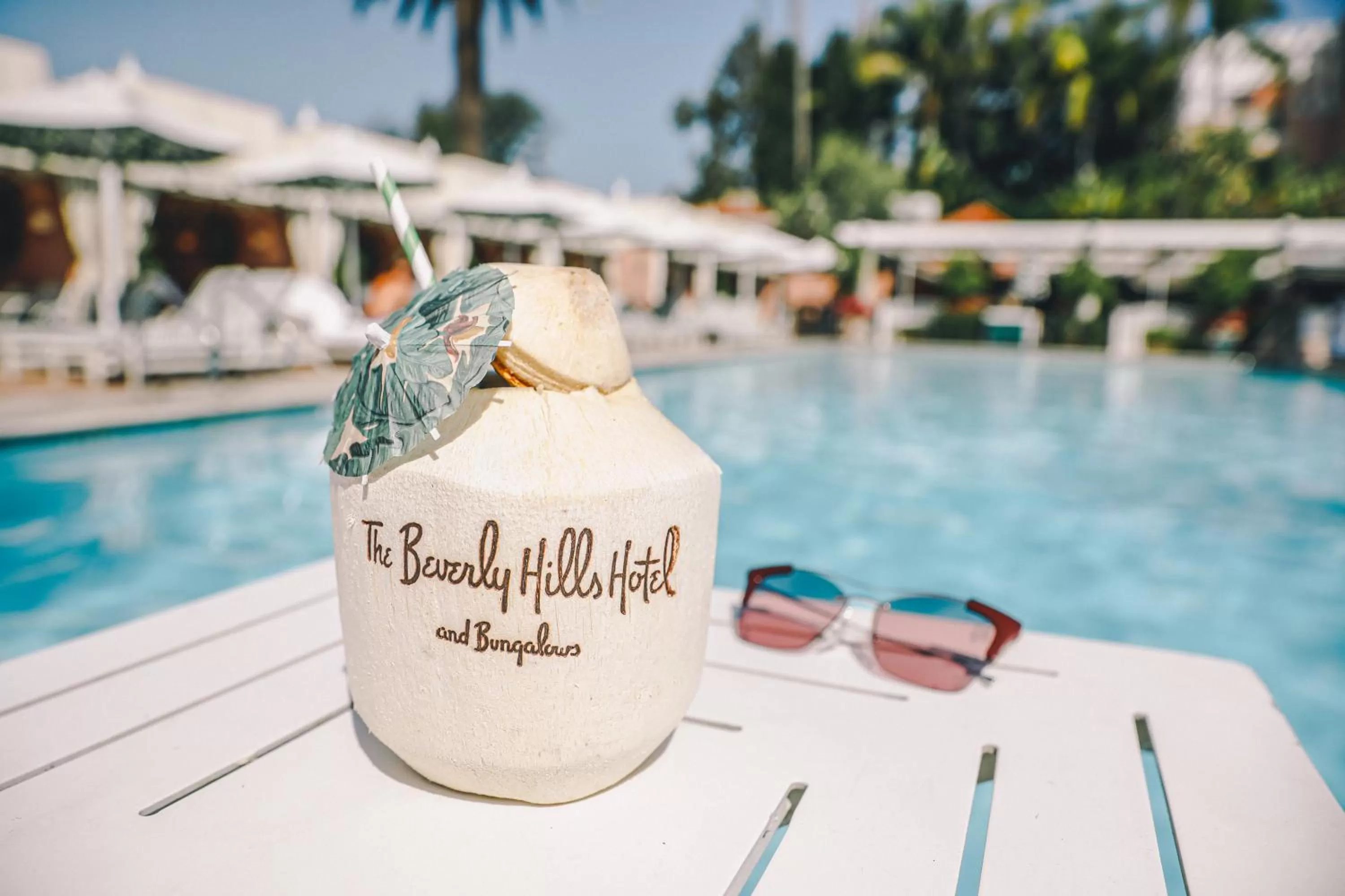 Swimming pool in The Beverly Hills Hotel - Dorchester Collection