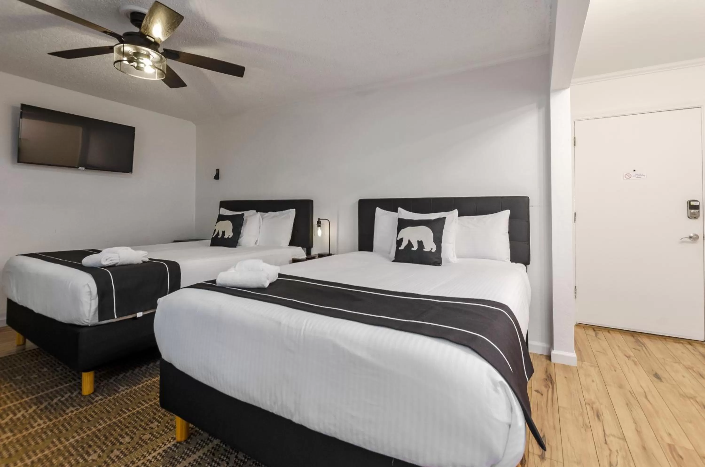 Bed in The Jeffrey Hotel