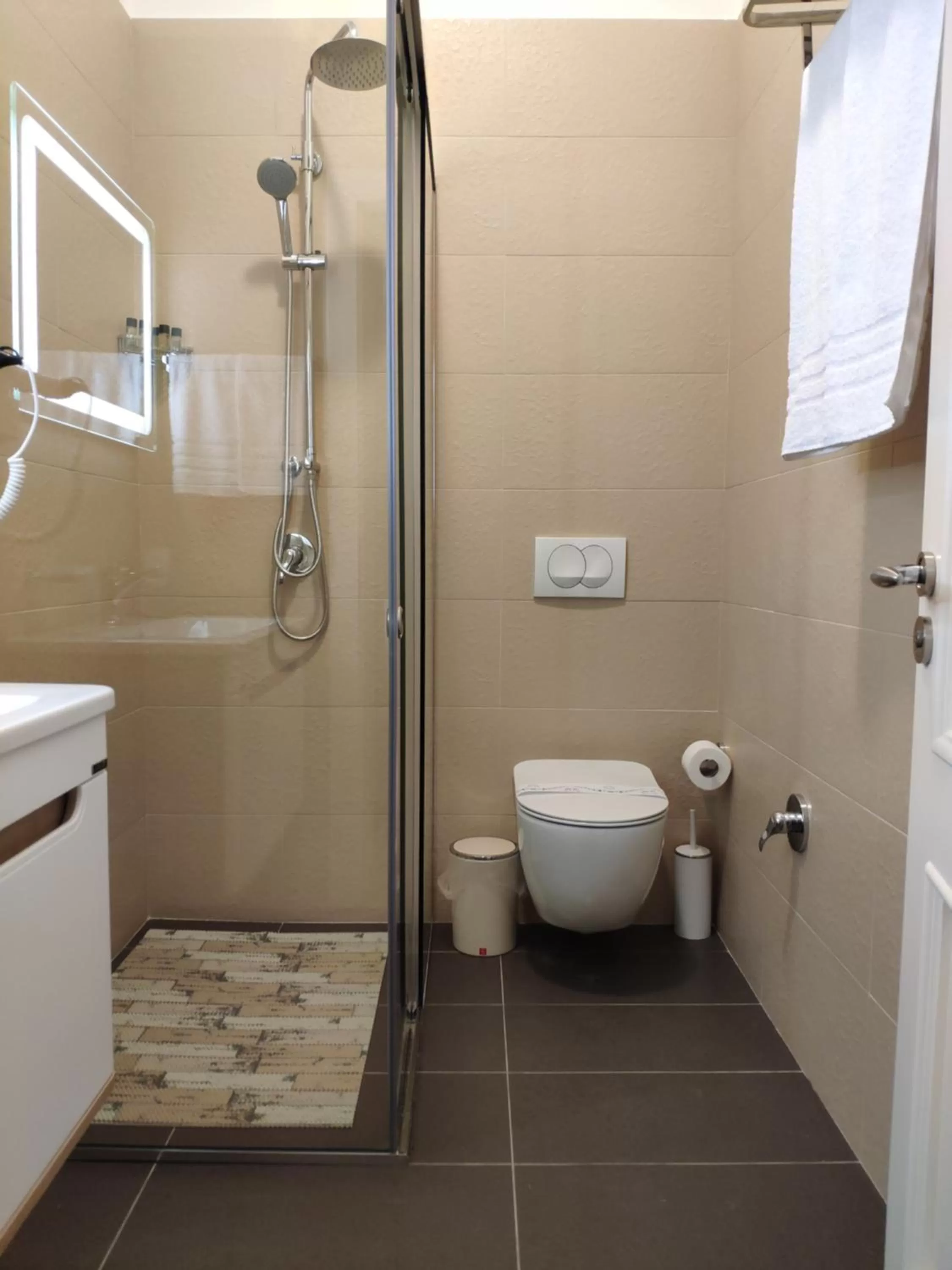 Bathroom in Hotel TREVA