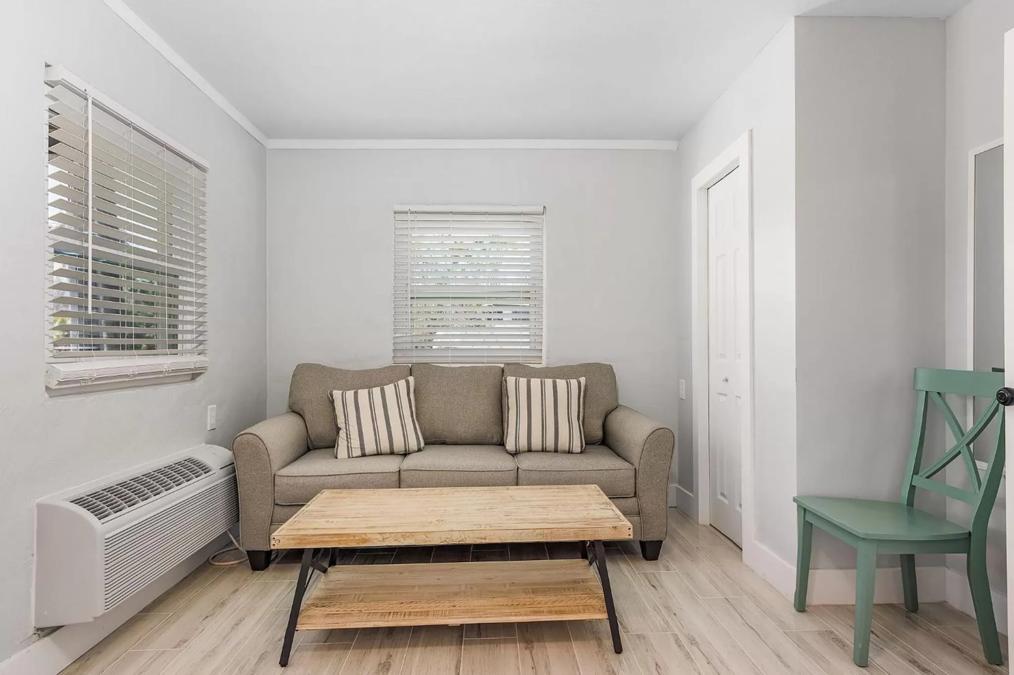 Living room in Matlacha on Shoreview