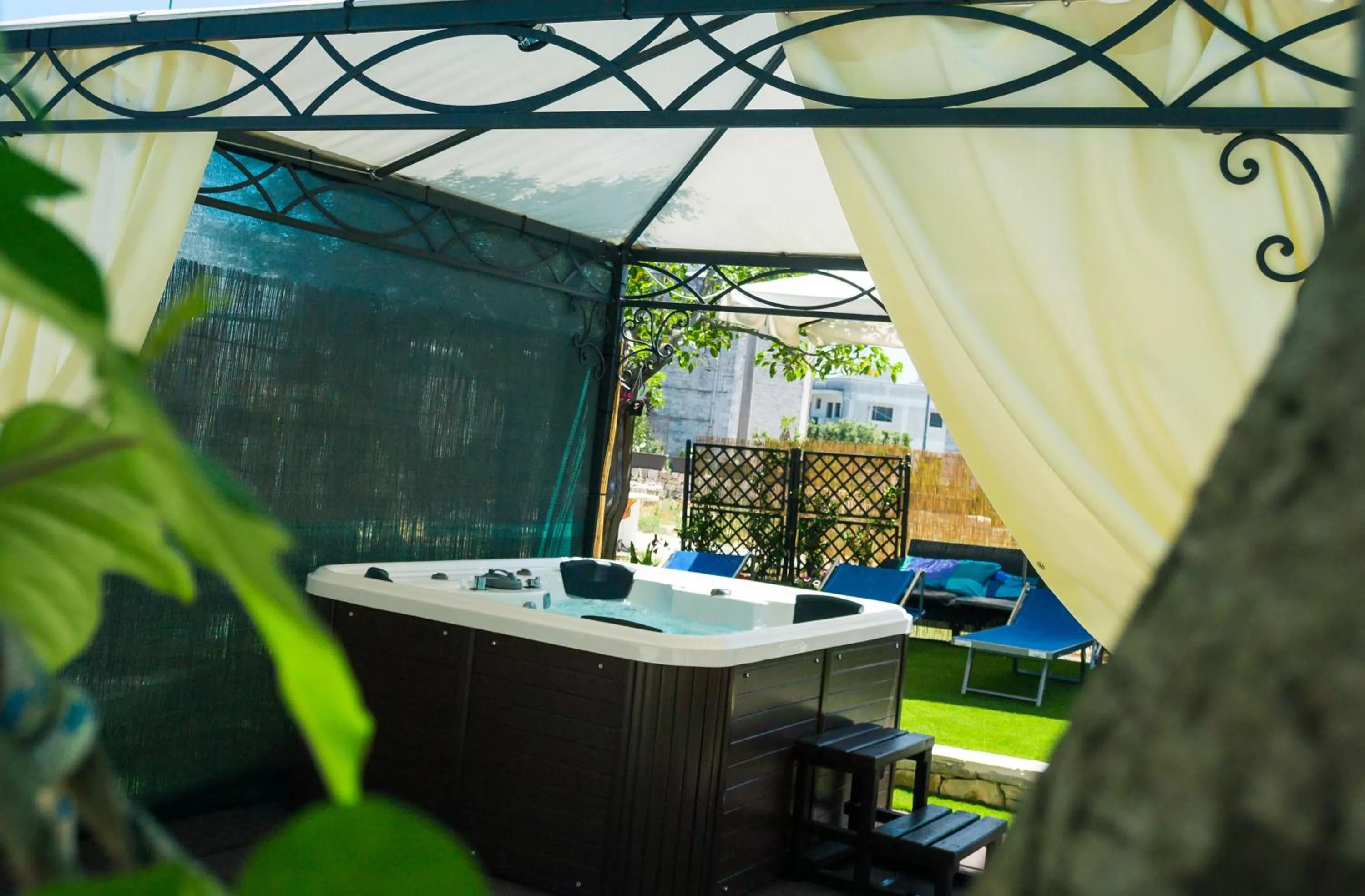 Hot Tub in Trulli Donna Isabella