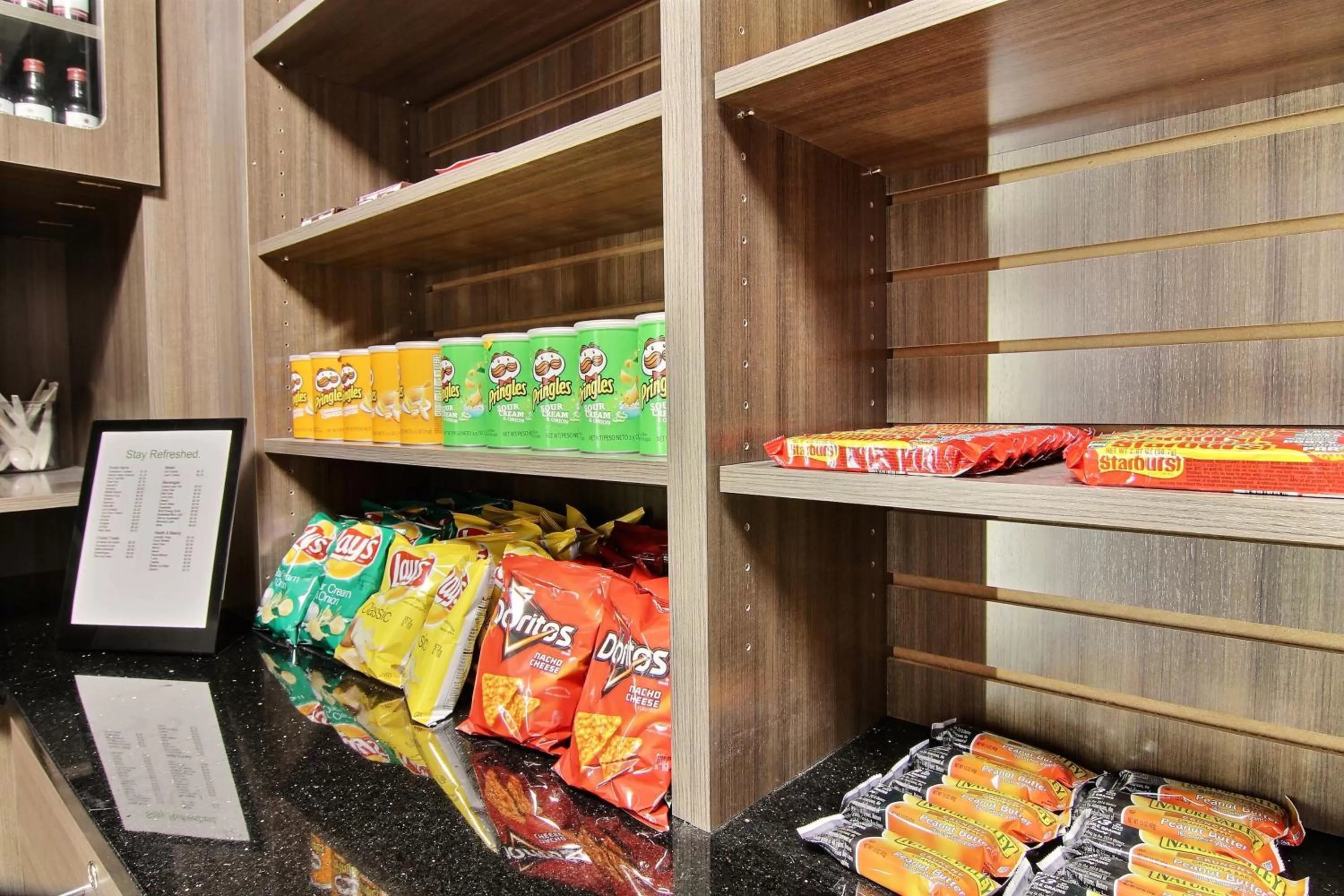 Lobby or reception in Holiday Inn Express Fargo - West Acres by IHG