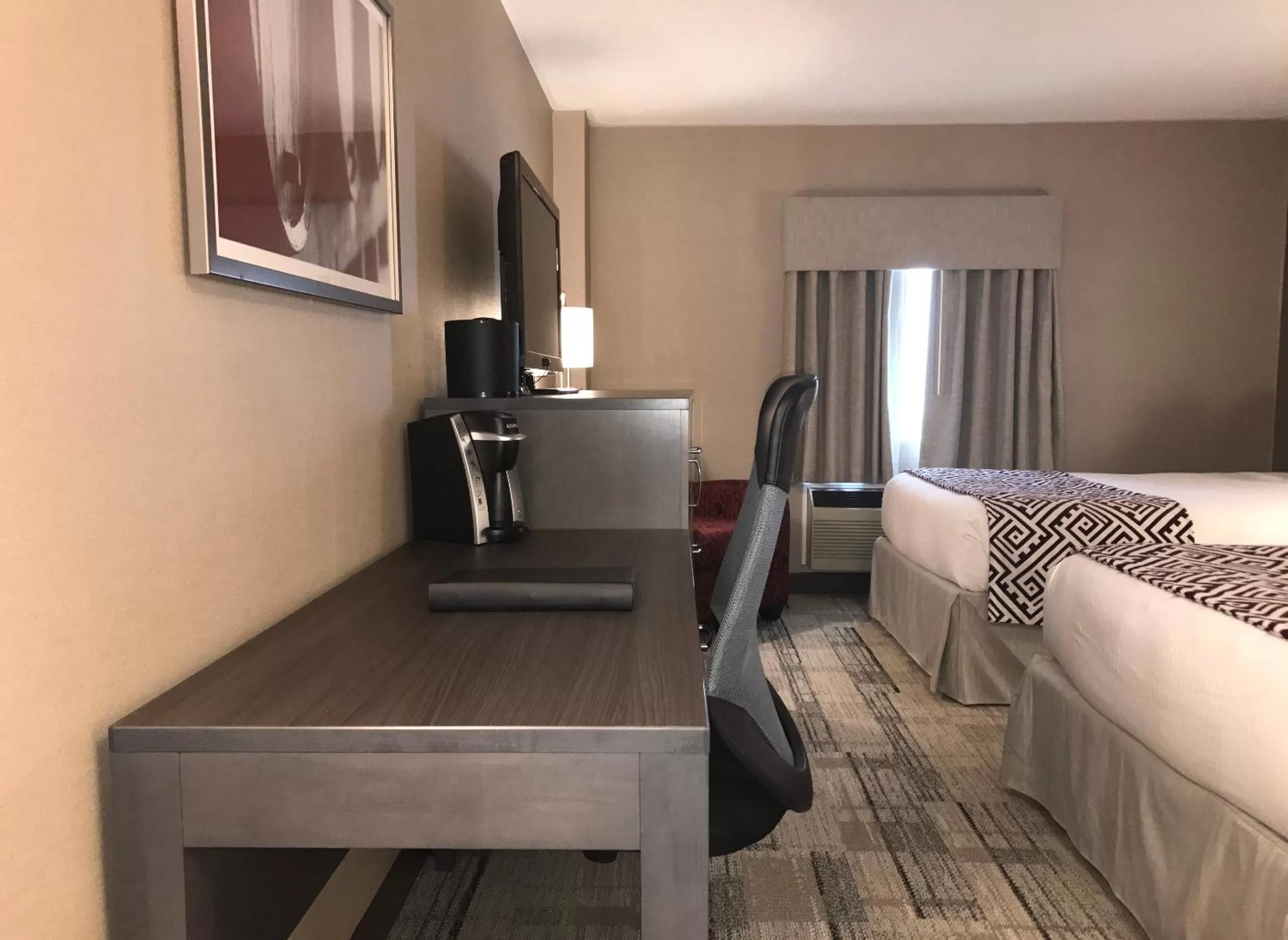 Bedroom, Bed in Best Western Colonel Butler Inn