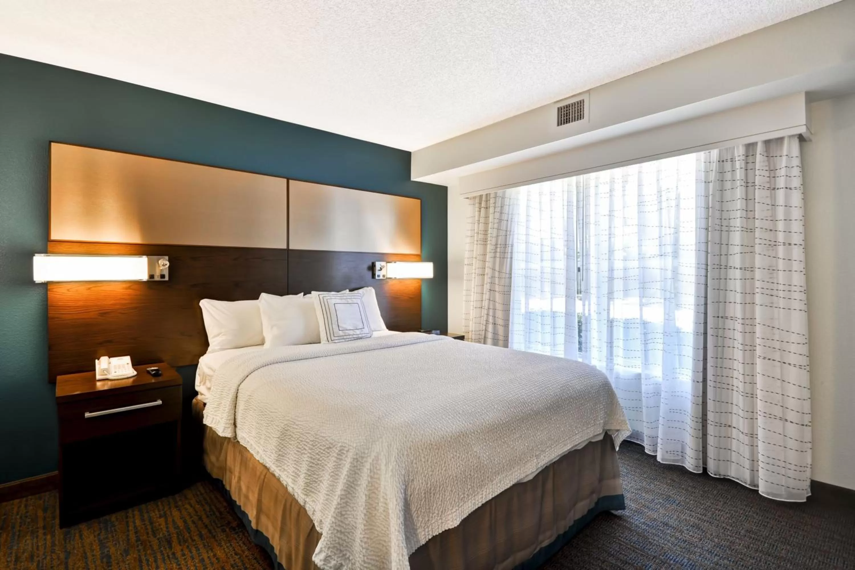 Bedroom, Bed in Residence Inn by Marriott Jacksonville Airport