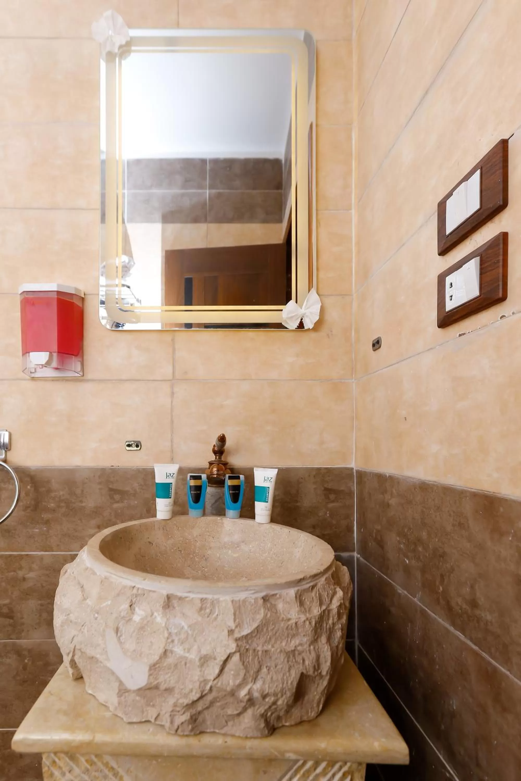 Bathroom in King Cheops Inn - Pyramid View