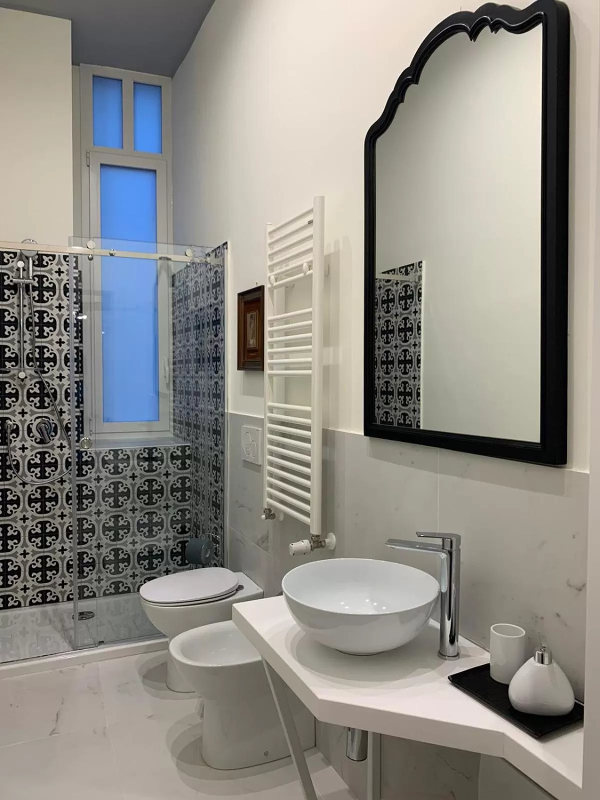 Bathroom in Lex Suites