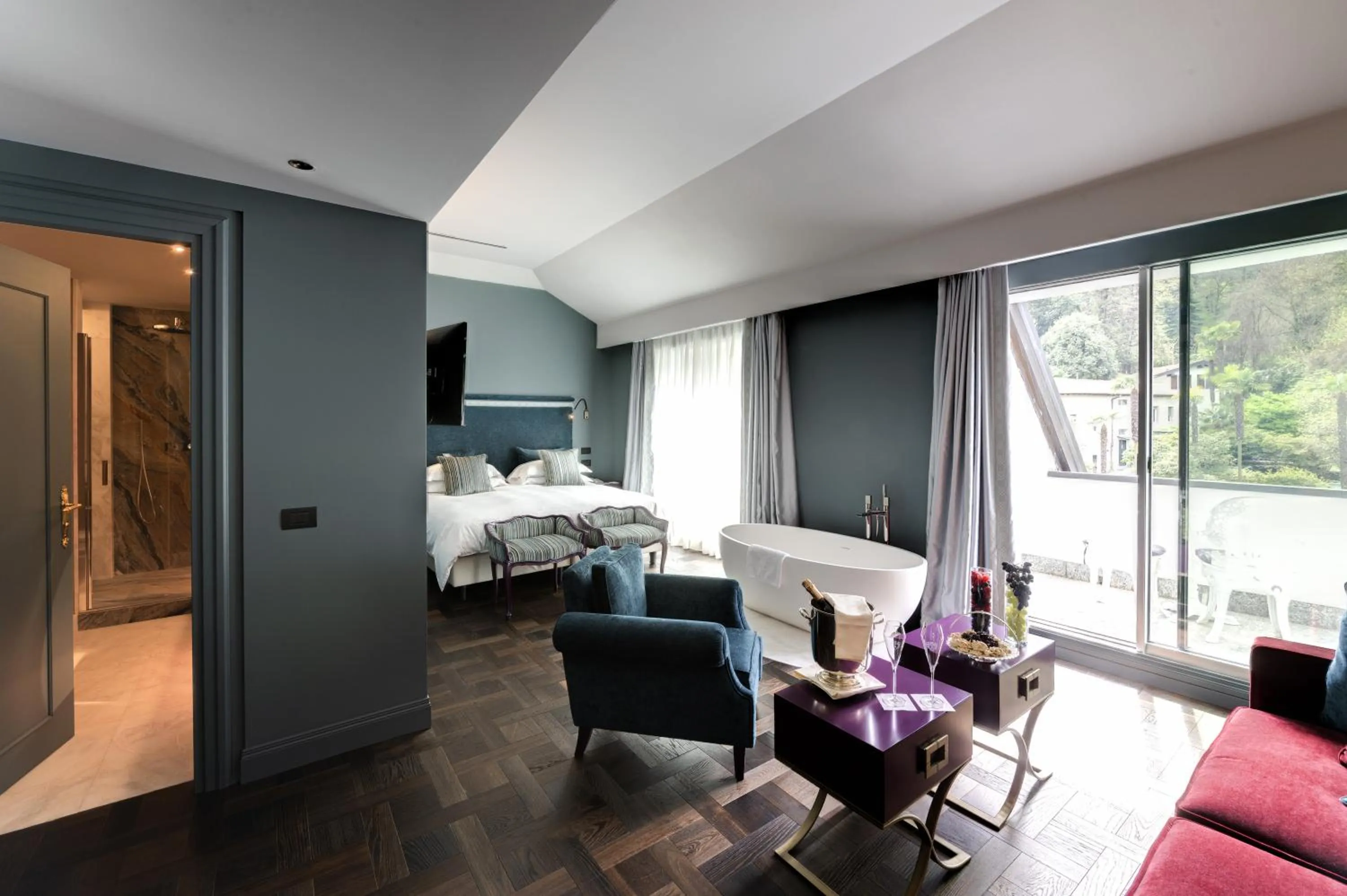 Photo of the whole room, Bed in Villa e Palazzo Aminta - A Leading Hotel of The World