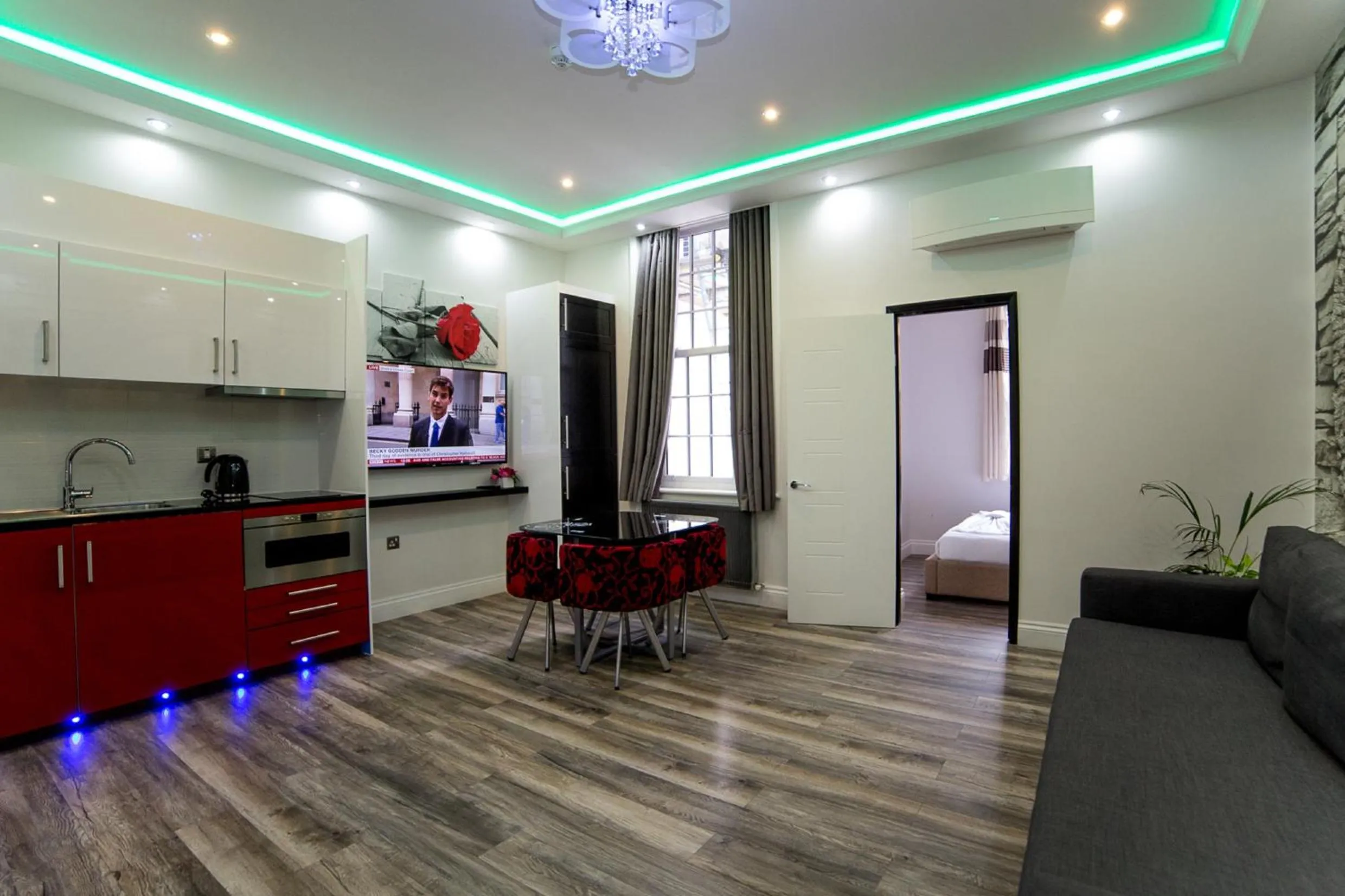 TV and multimedia in Imperial Court Suites