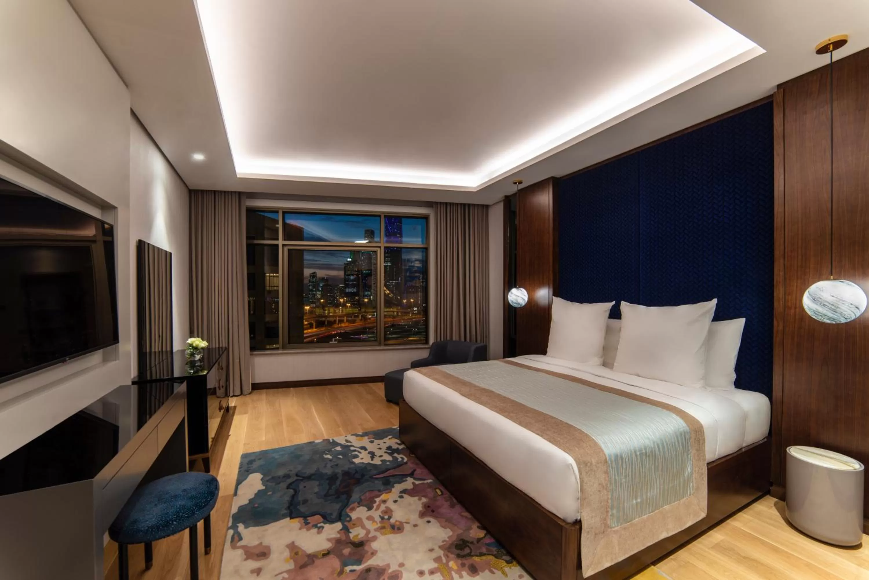 Bedroom, Bed in Movenpick Hotel and Residences Riyadh