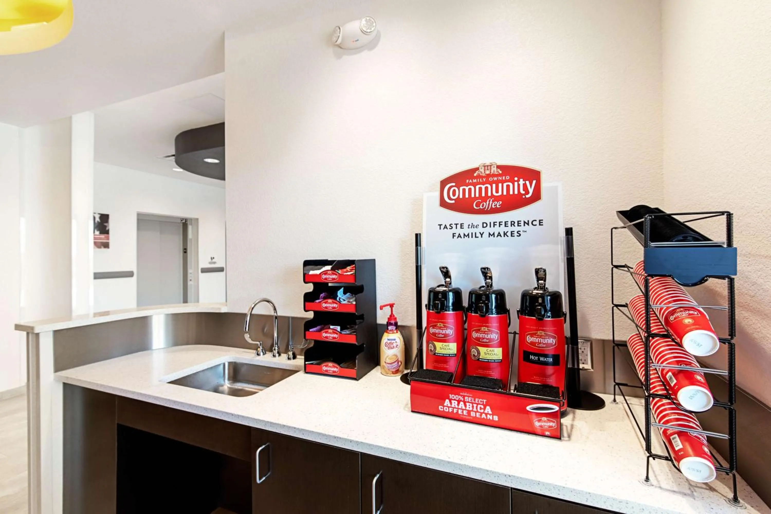 Restaurant/places to eat in Studio 6 Austin Airport