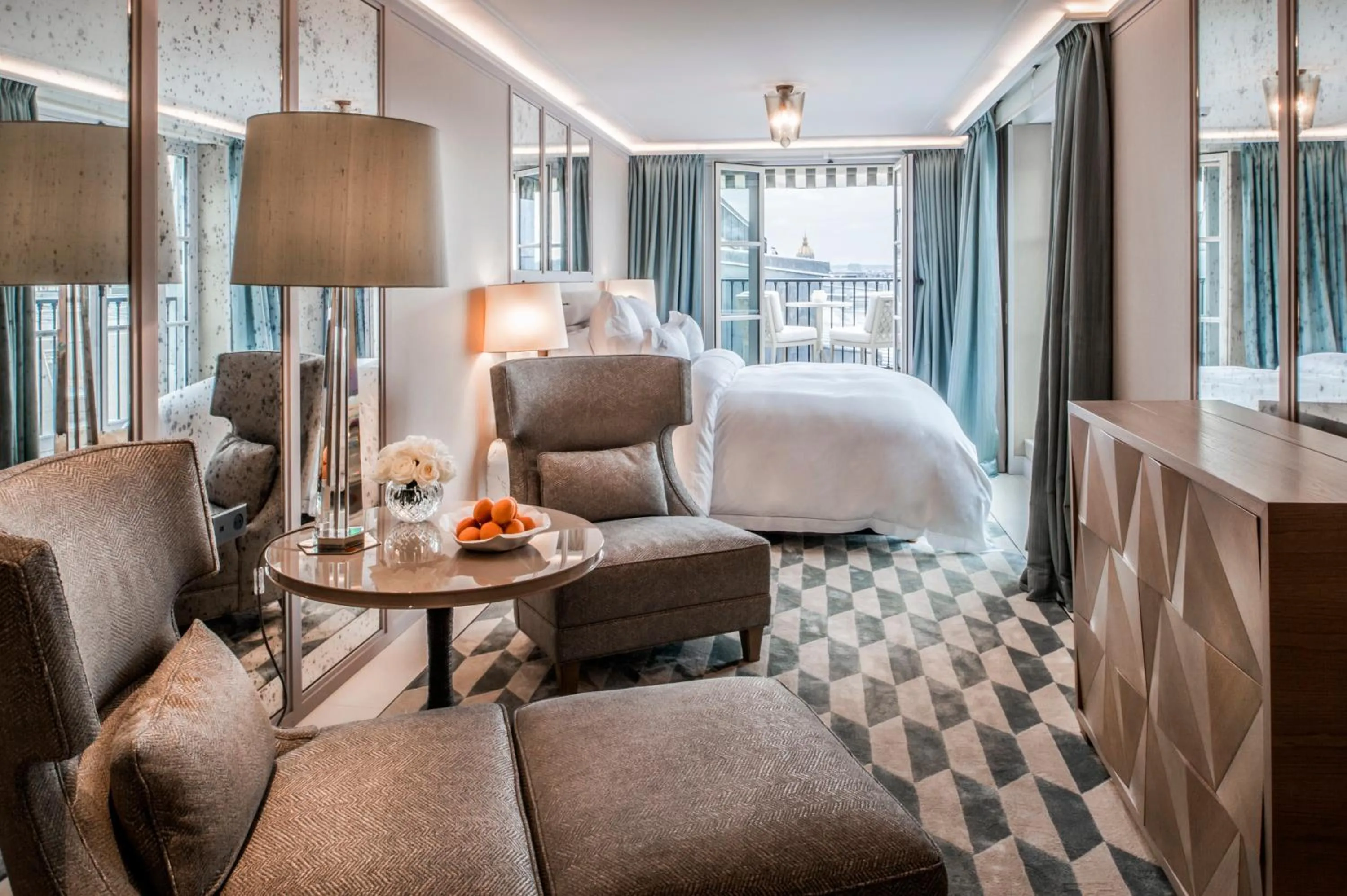 Bed in Hotel de Crillon