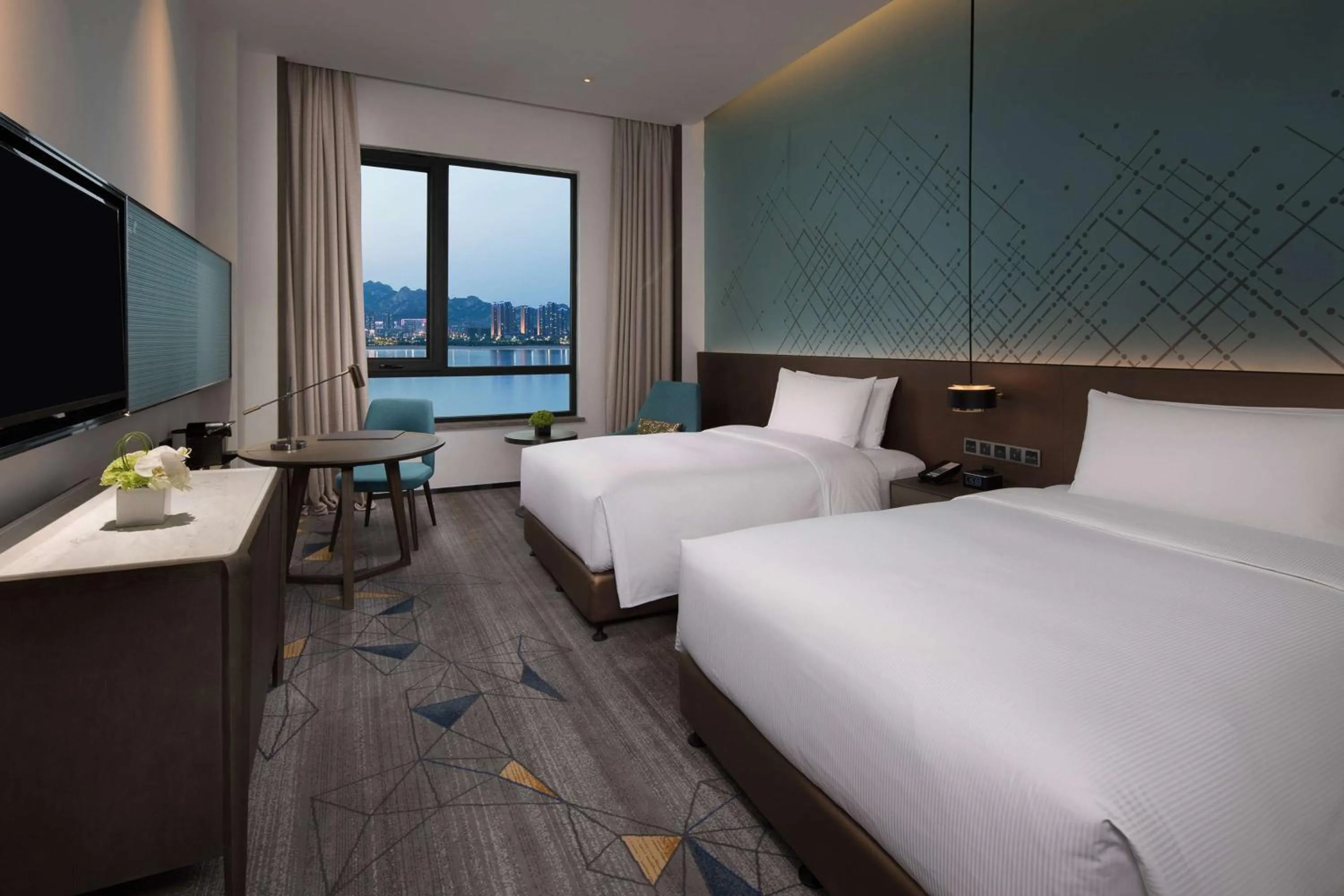 Bedroom, Bed in Doubletree By Hilton Qingdao Oriental Movie Metropolis