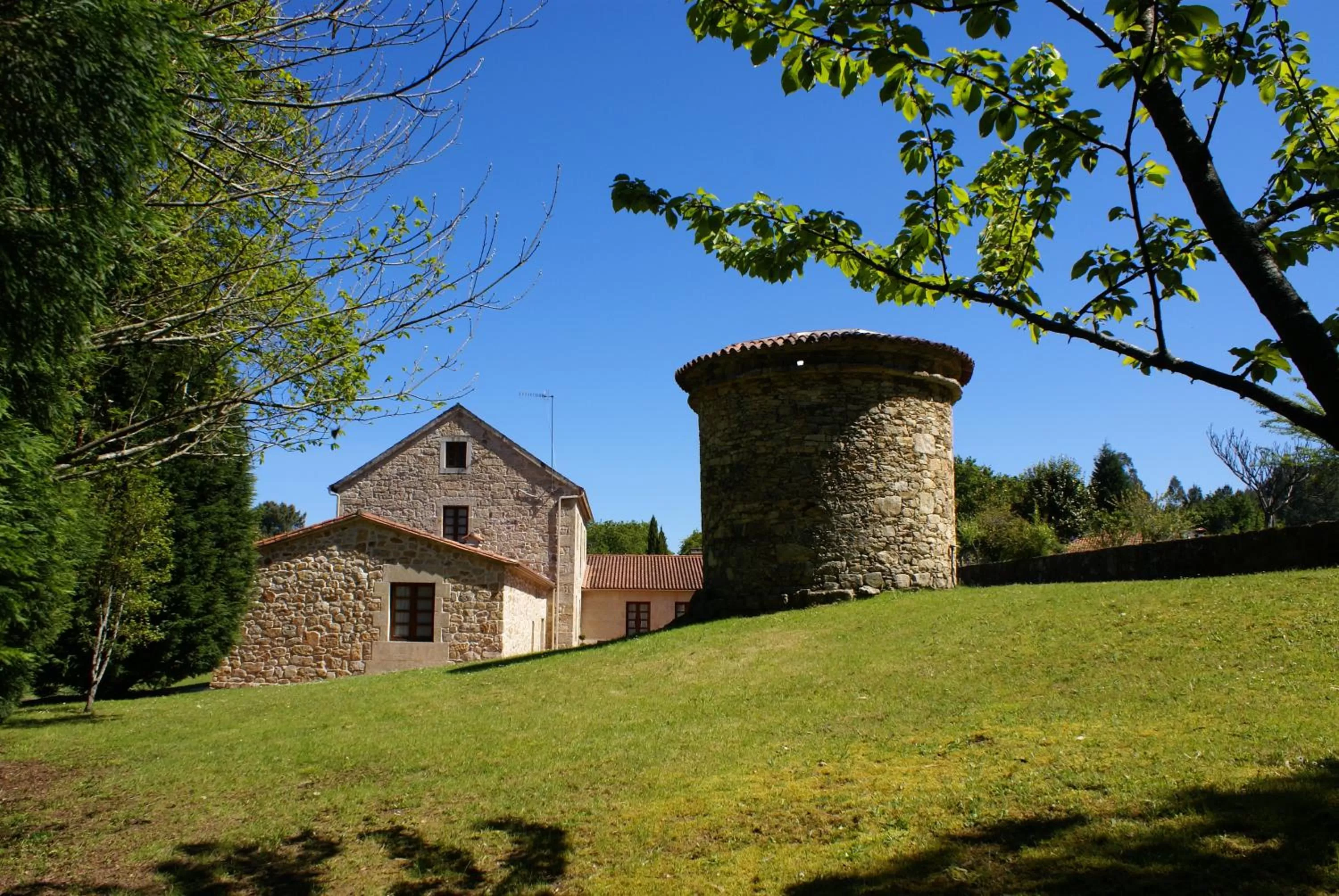 Property building in Casa a Pedreira Rias Baixas