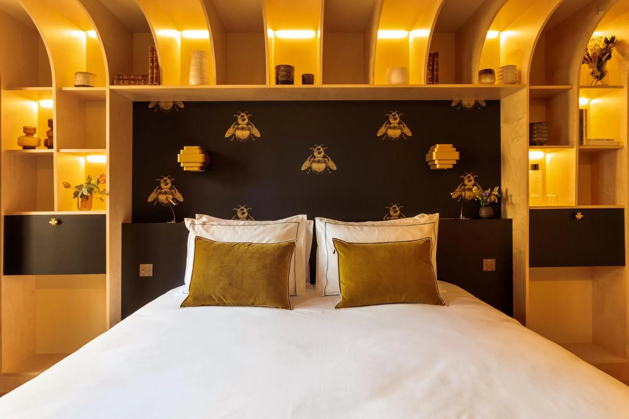 Bed in Bonsoir Madame