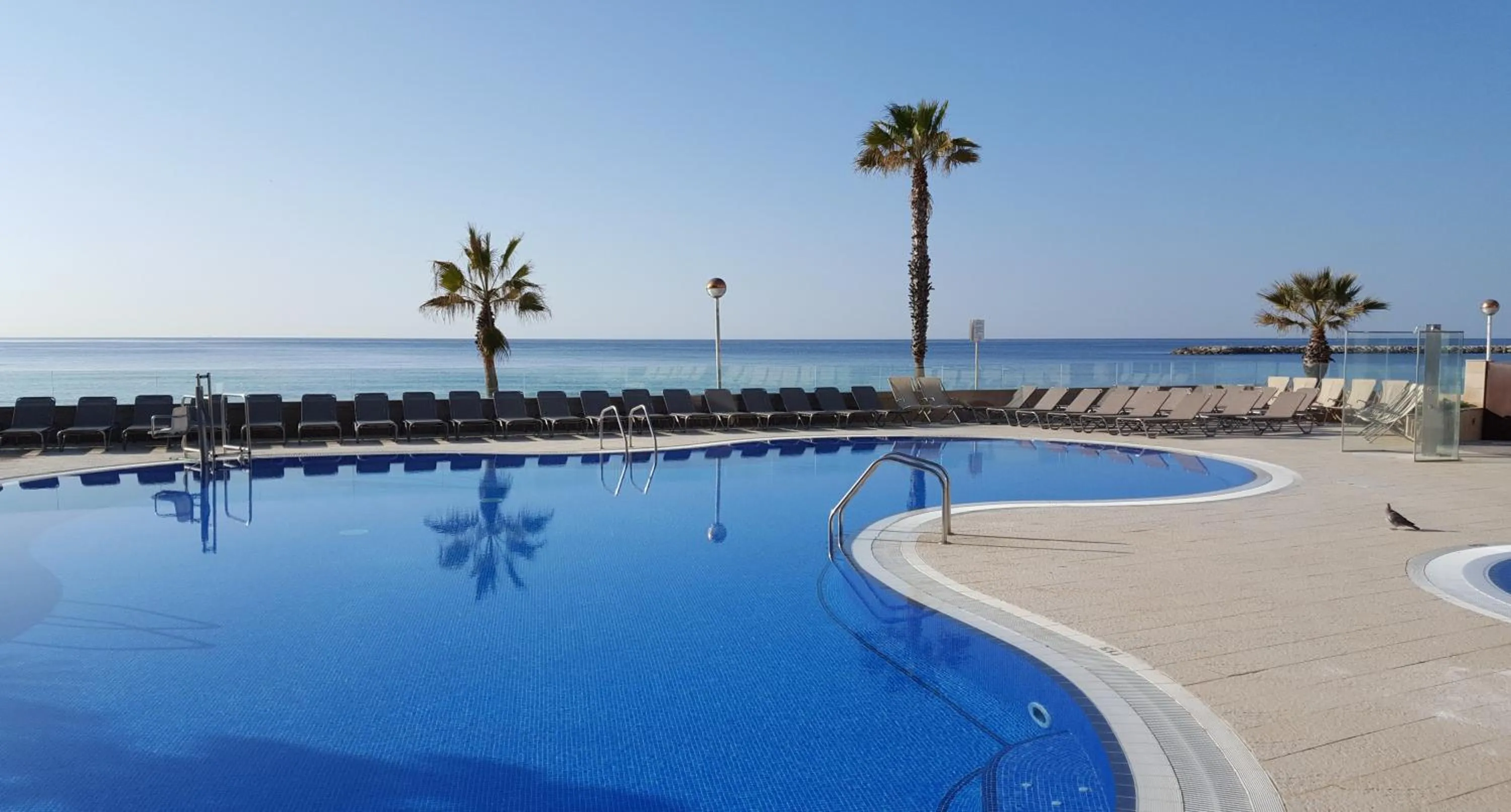 Pool view in Hotel Augustus