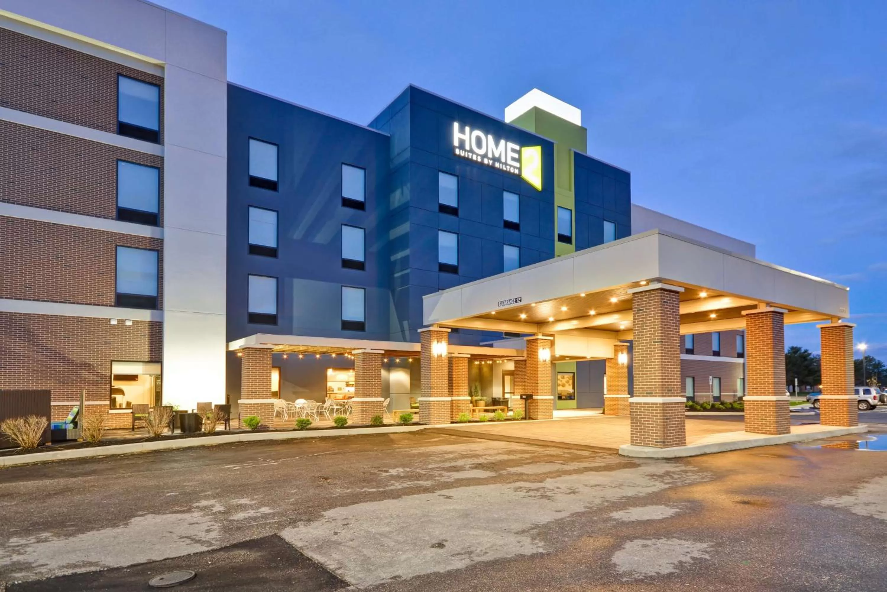 Property building in Home2 Suites By Hilton Evansville