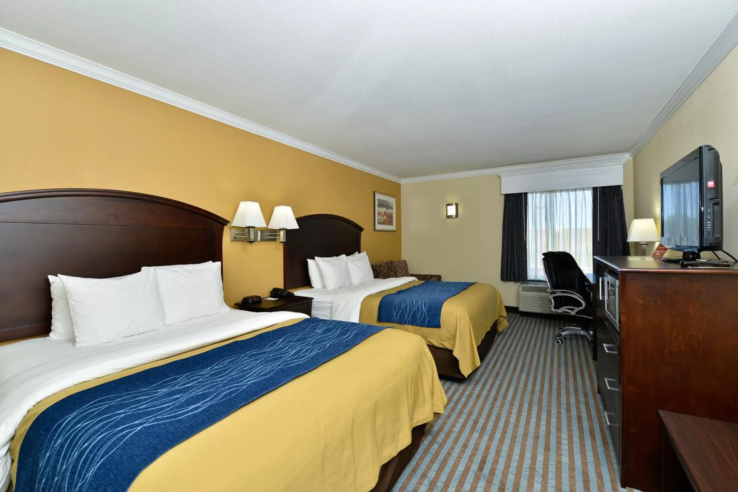 Queen Room with Two Queen Beds - Non-Smoking in Comfort Inn Corsicana East