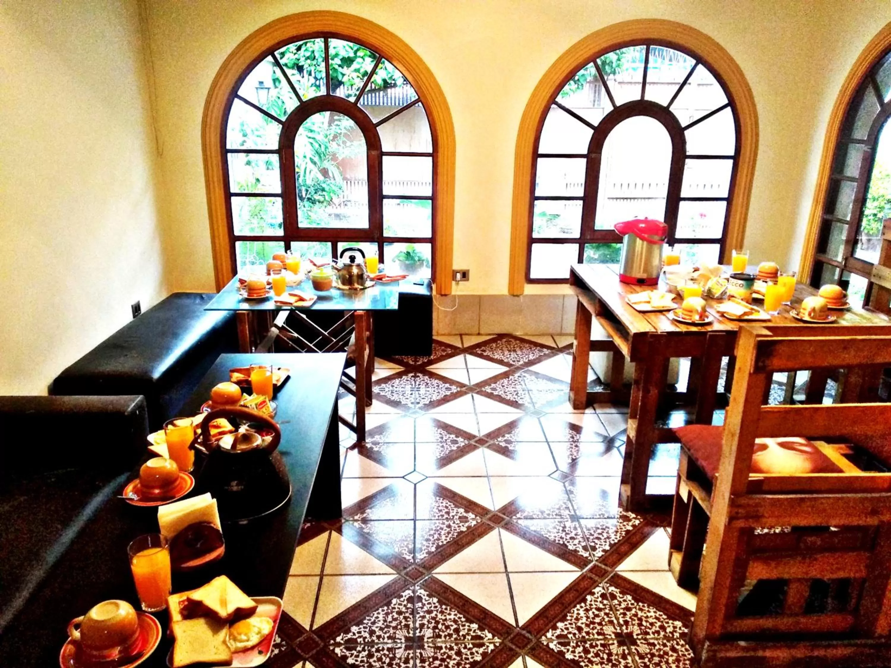 Restaurant/Places to Eat in Residencial Moroni - Alojamiento en Cochabamba