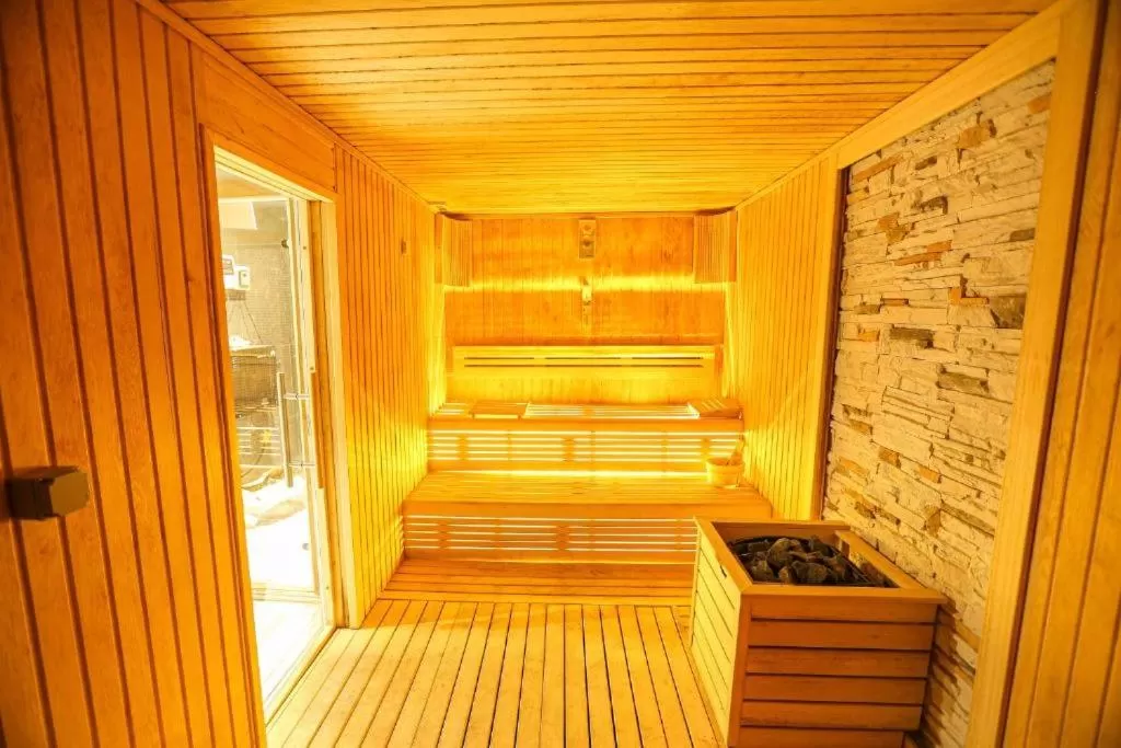 Sauna, Bed in Royal Galata Hotel