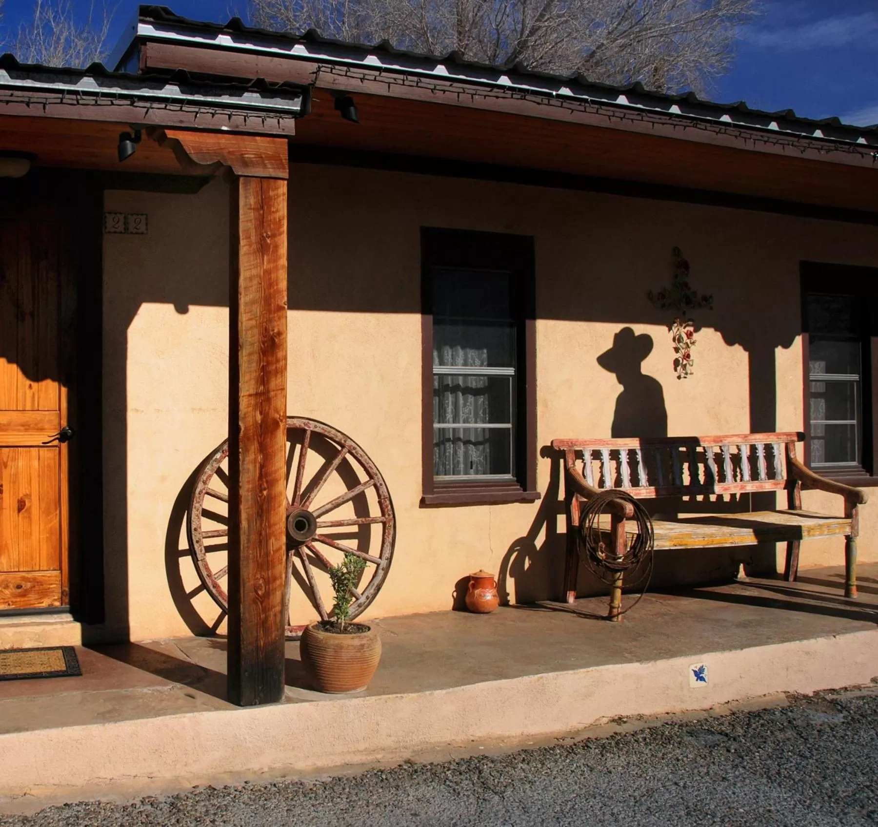 Facade/entrance in The Maverick Inn
