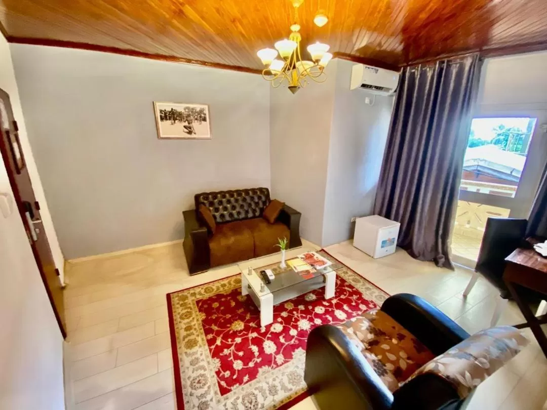 Seating area in Fini Hotel Bobende