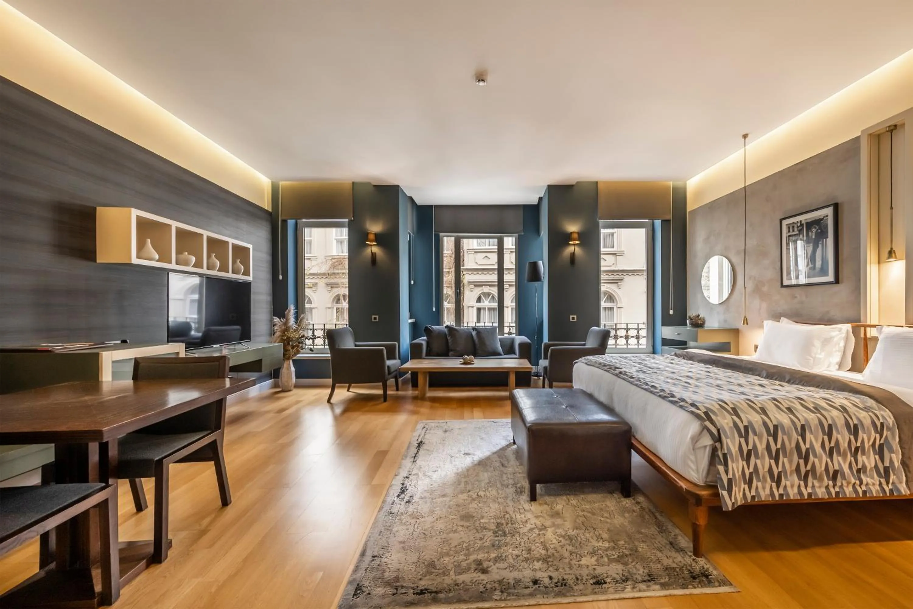 Decorative detail, Bed in Ansen Hotel and Suites