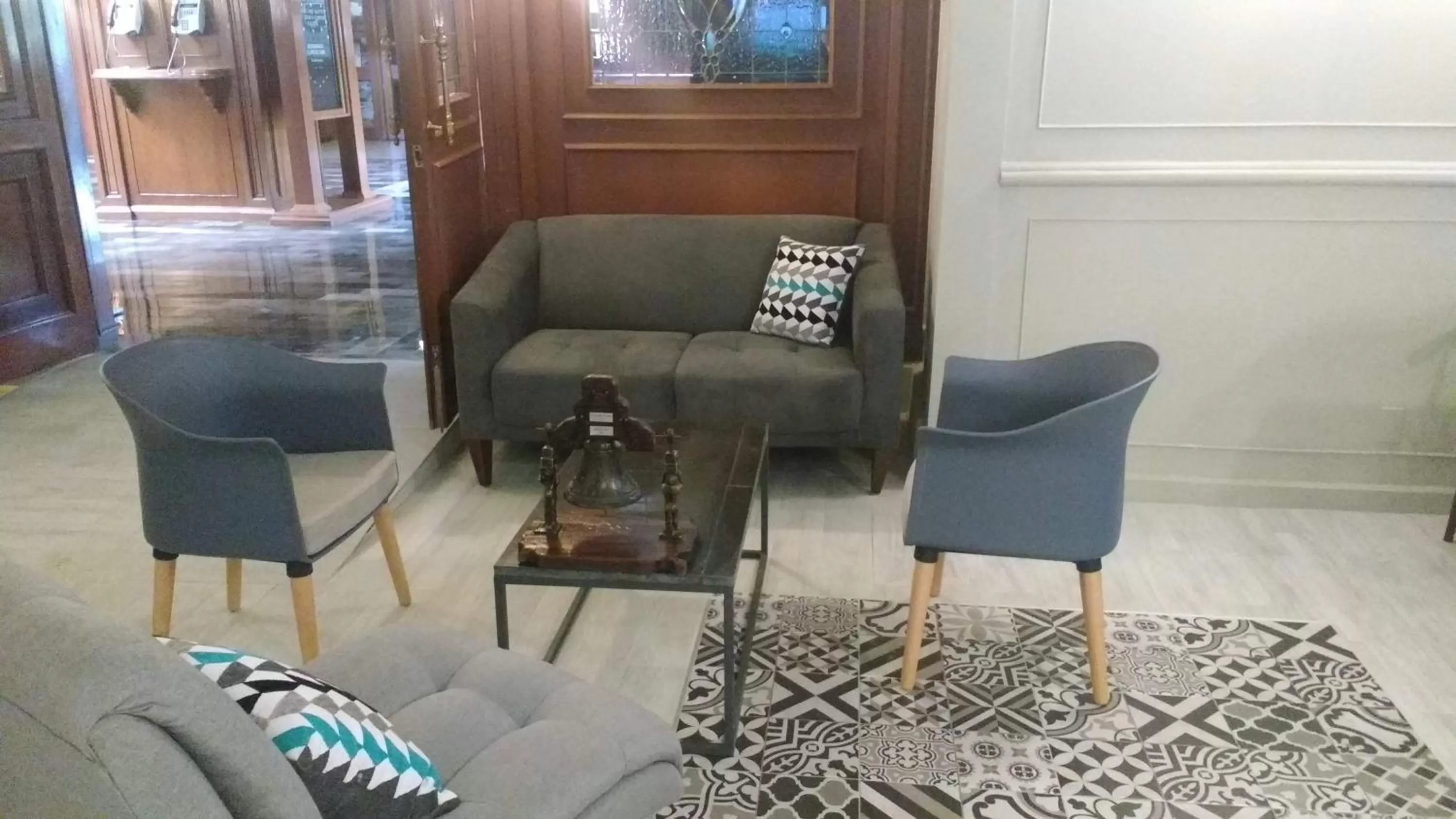 Lounge or bar in Country Plaza