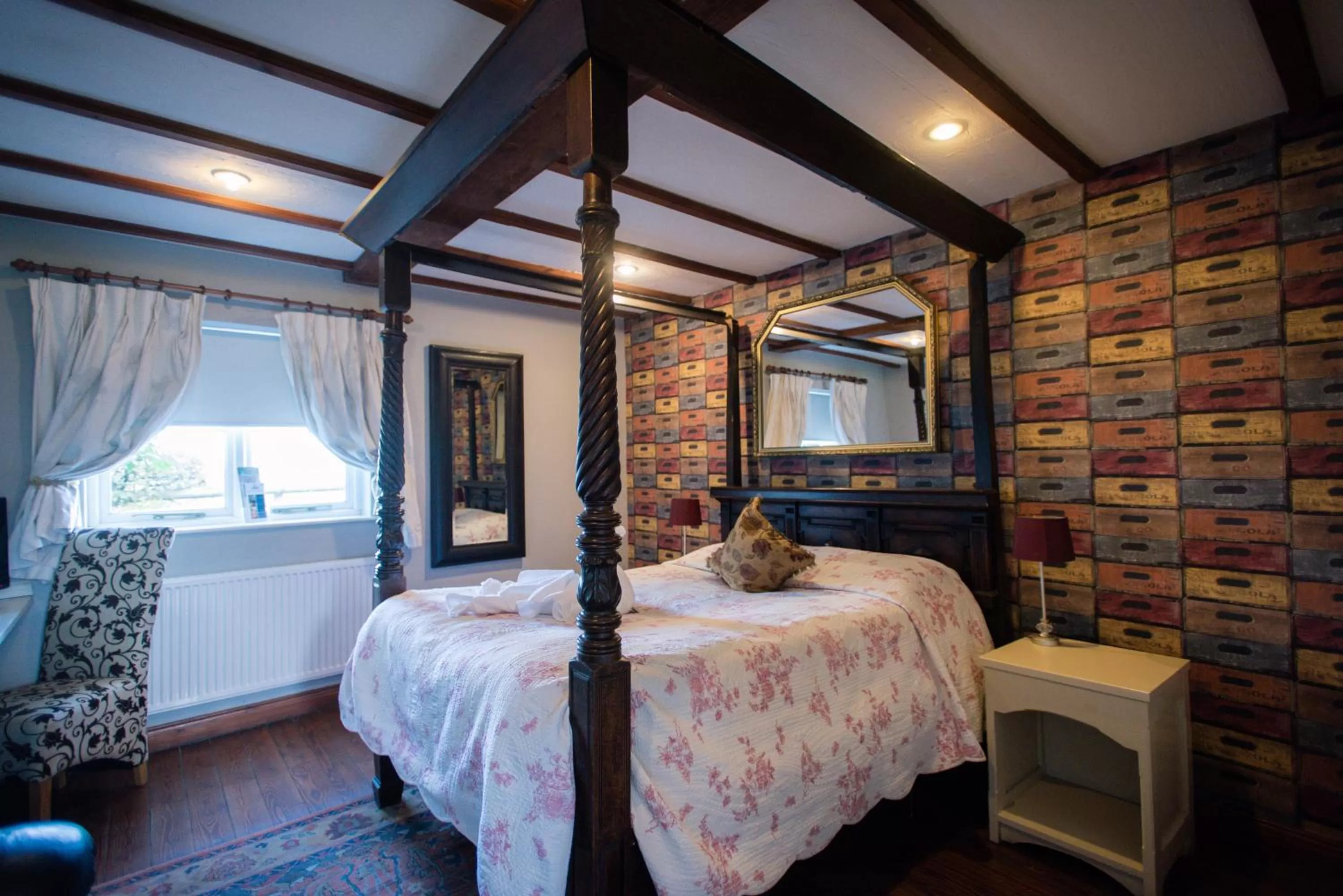 Bed in The Royal Arms Bed & Breakfast