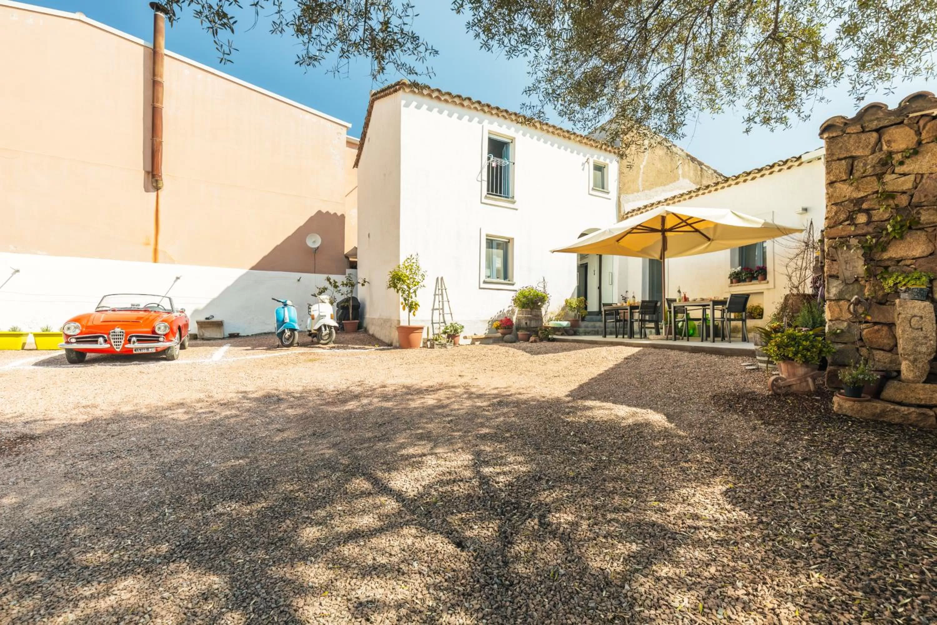 Patio in Sa Crai B&B - Sardinian Experience