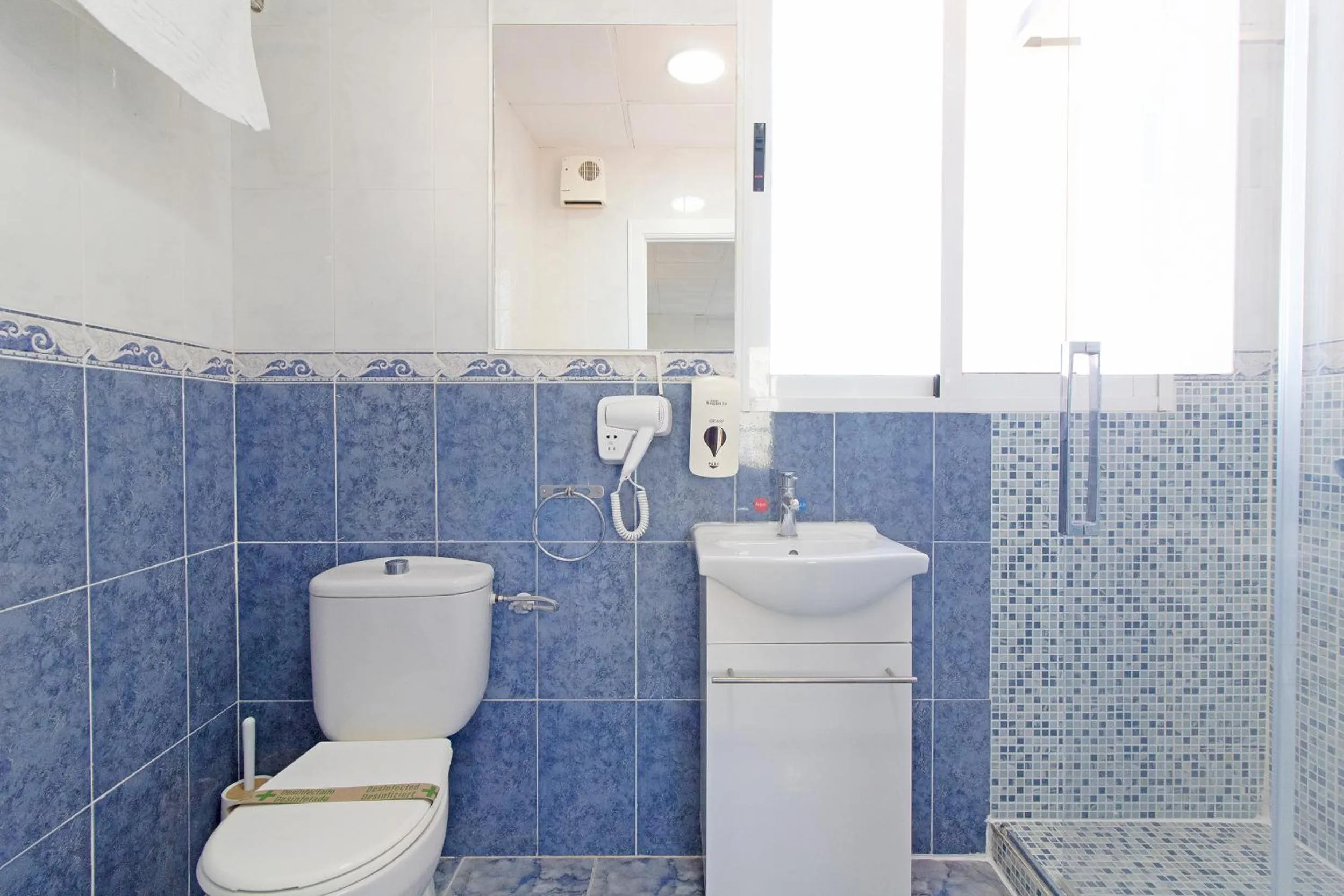 Shower in Hotel Sagunto