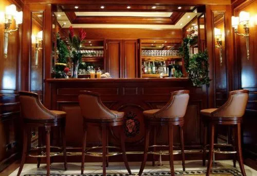 Lounge or bar in Hotel Champagne Palace