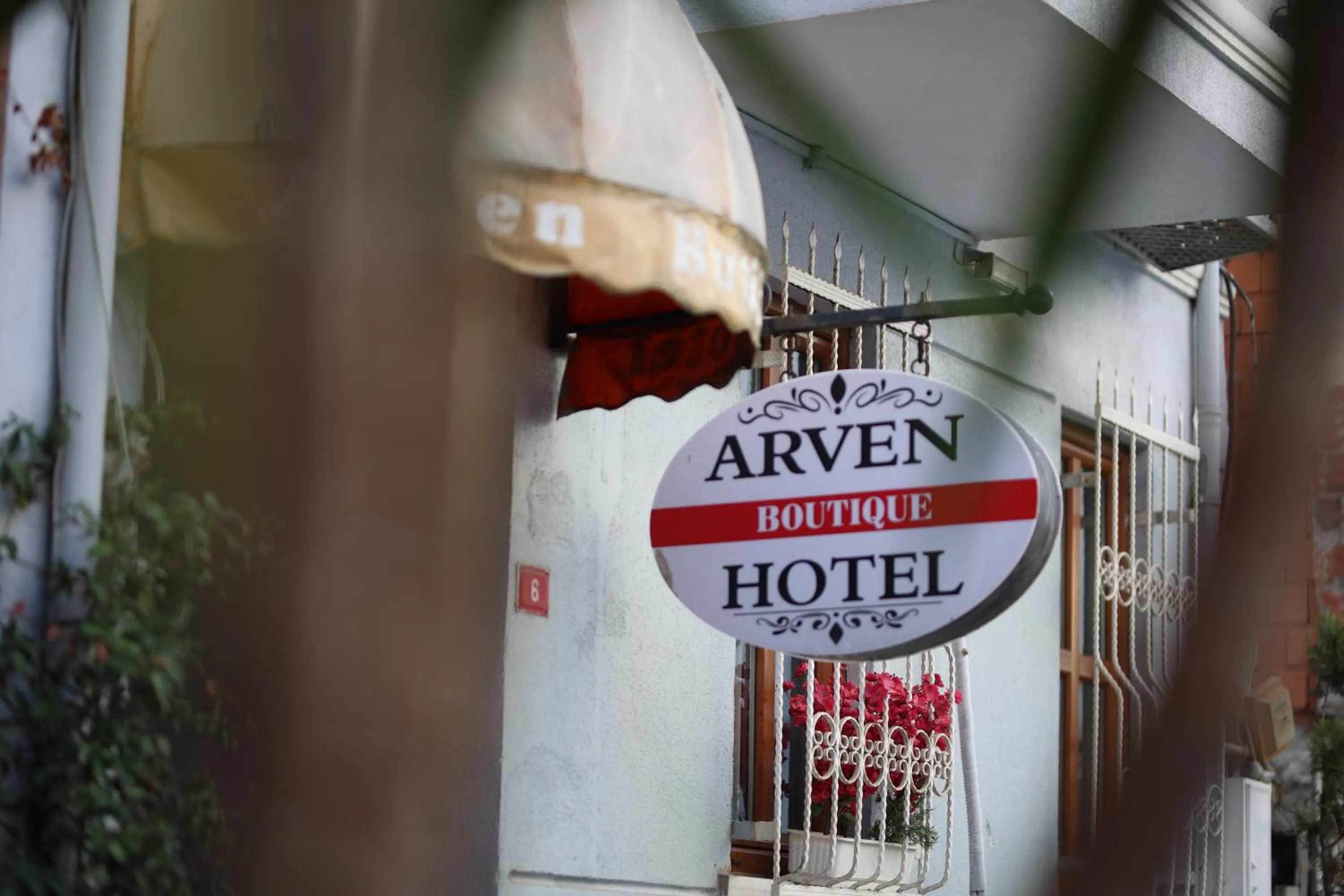 Day in Arven Hotel