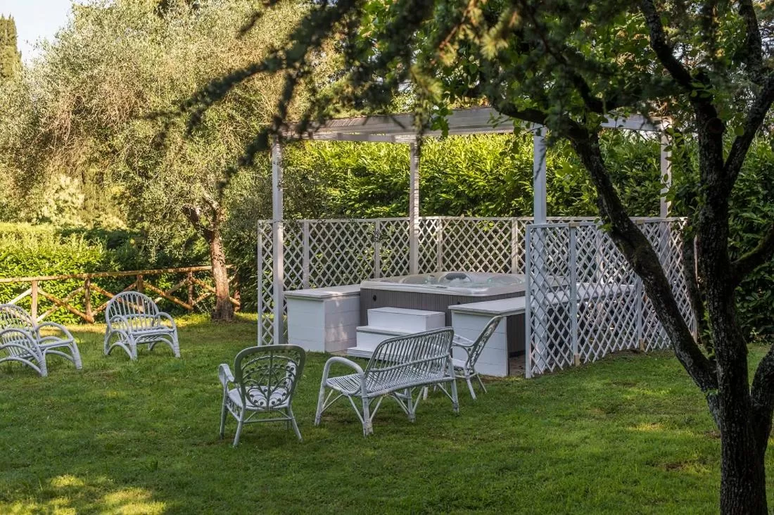 Patio in Country Lodge B&B