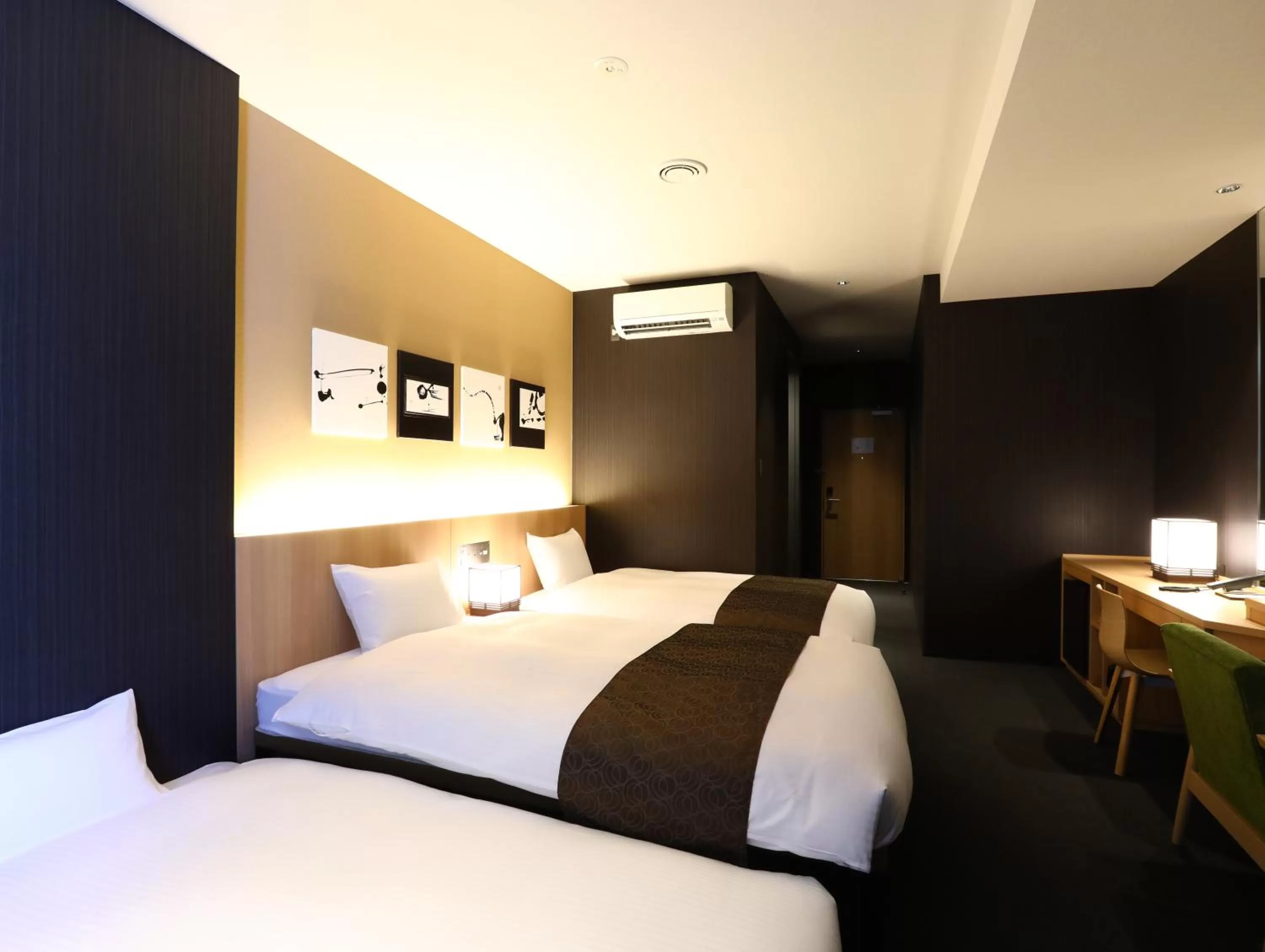 Bed in Hotel Wing International Kyoto - Shijo Karasuma