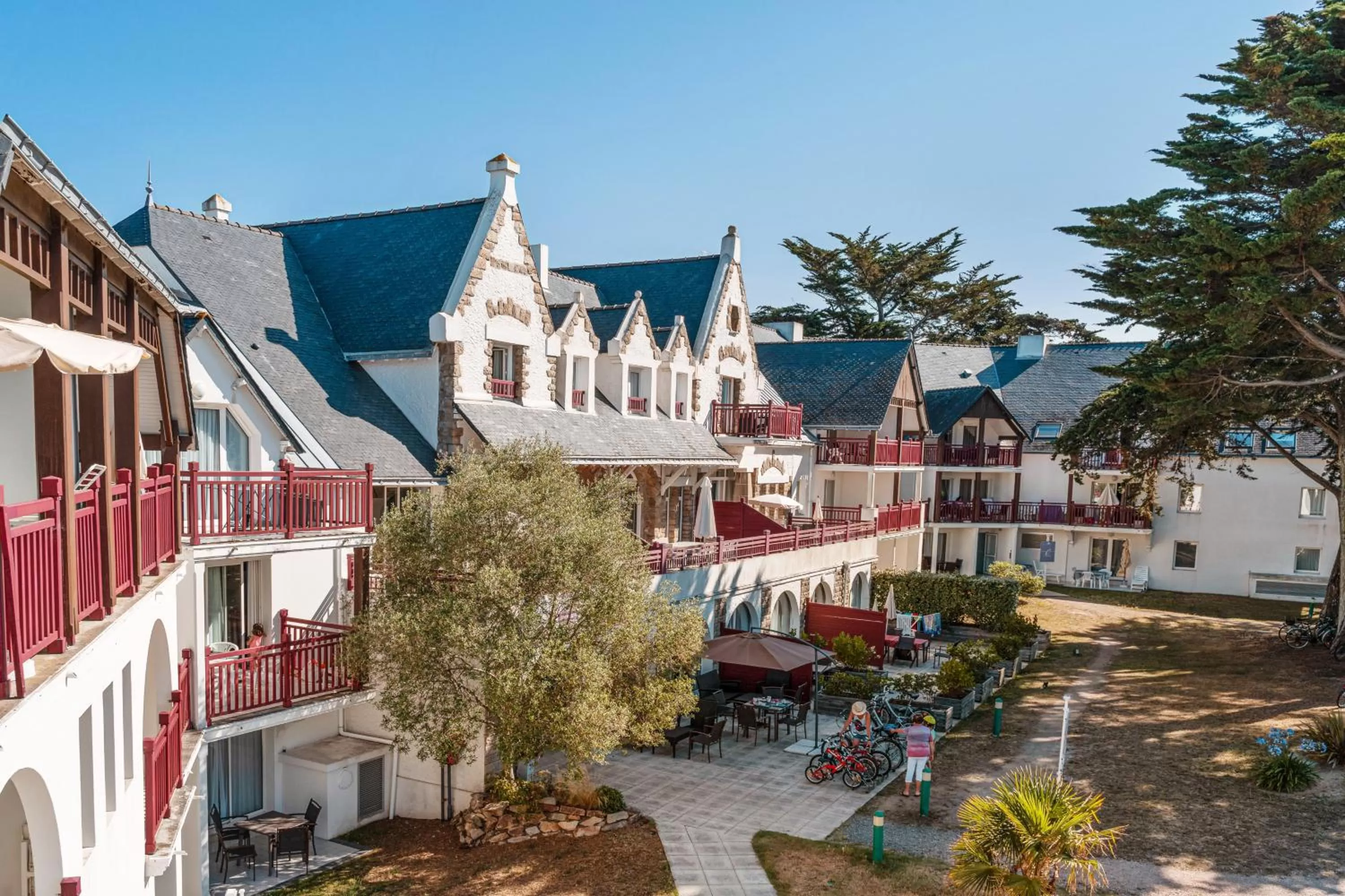 Property building in Résidence Pierre & Vacances Premium Le Domaine de Cramphore