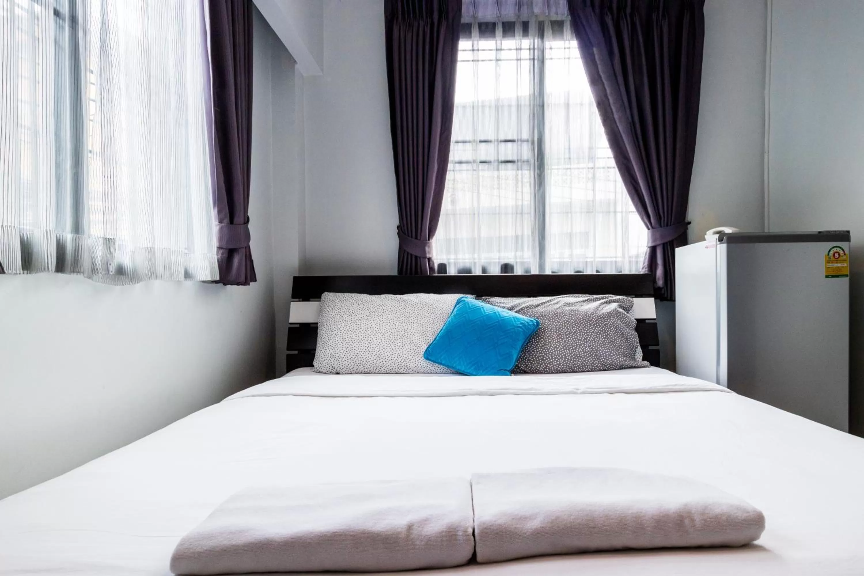 Bed in The Cube Sathorn Boutique Hotel เดอะ คิวบ์ สาทร บูติค โฮเทล Near BTS Surasak