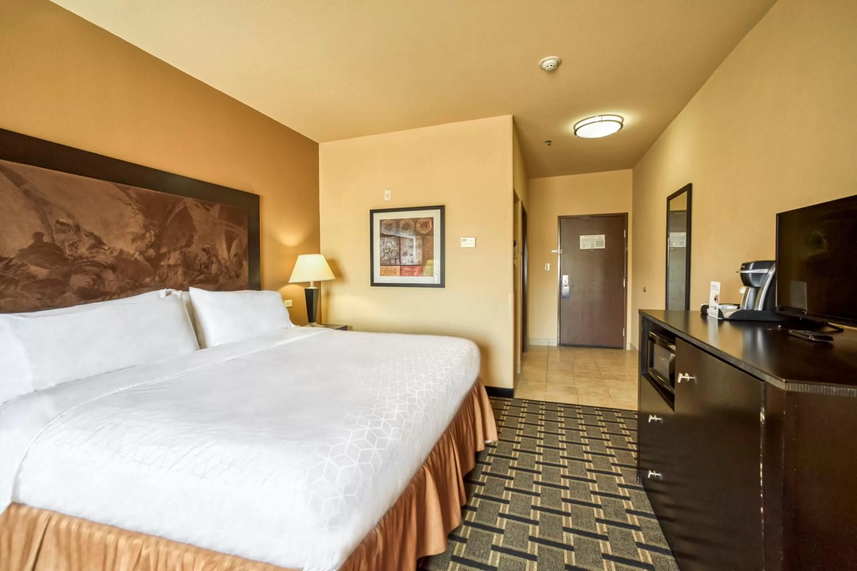 Bed in Holiday Inn Express and Suites Beeville by IHG