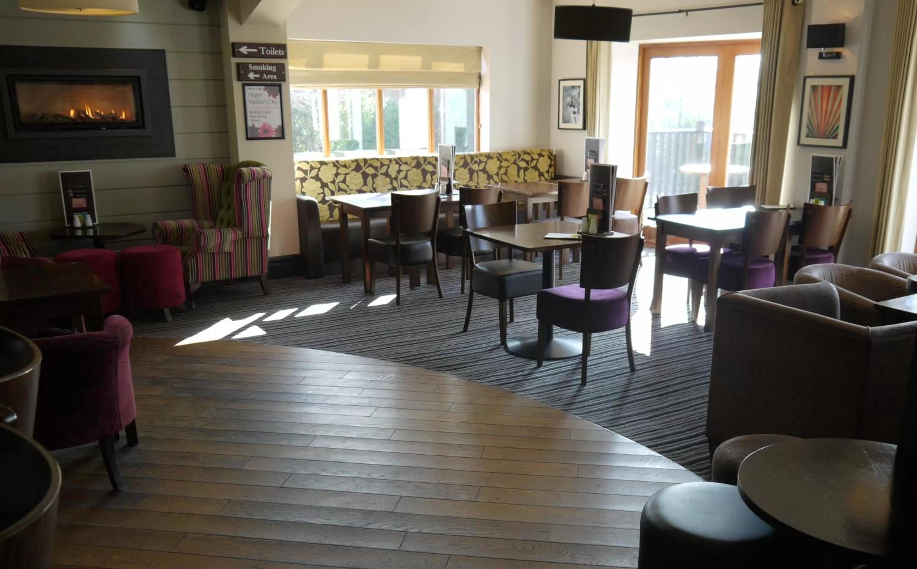 Day, Lounge/Bar in The Lodge