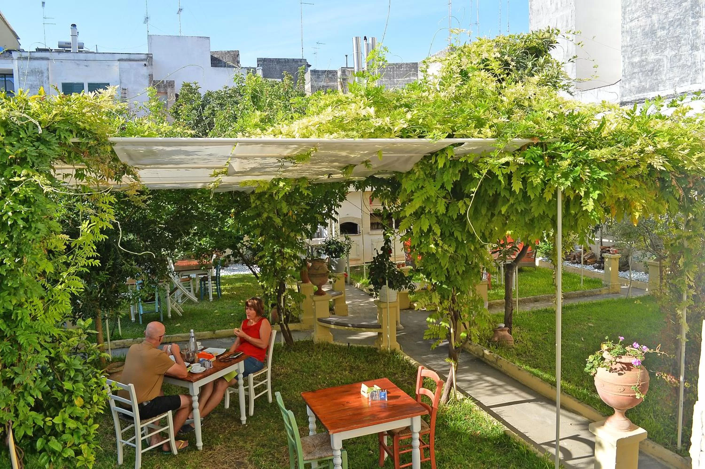 Garden in B&B Gianmarti Suite