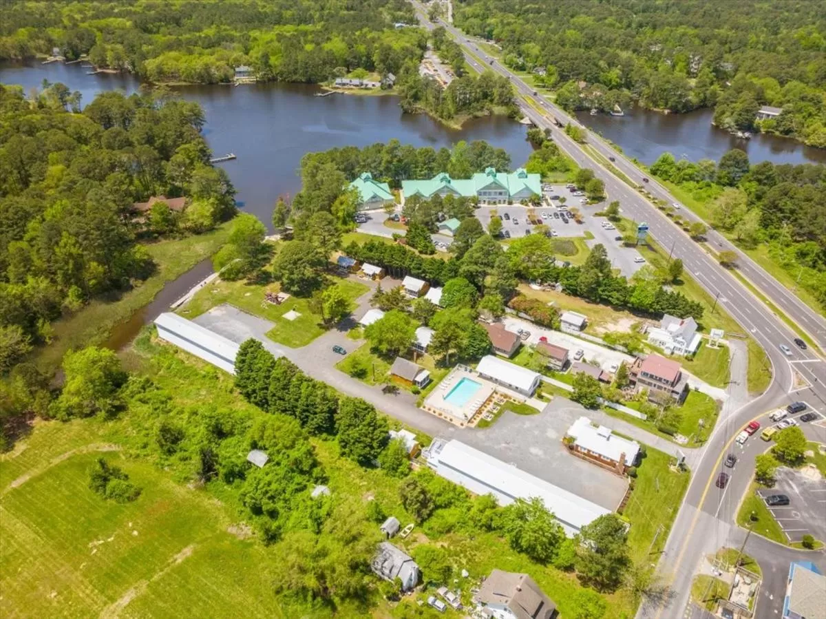 Bird's eye view in Beach Bum West-O Motel