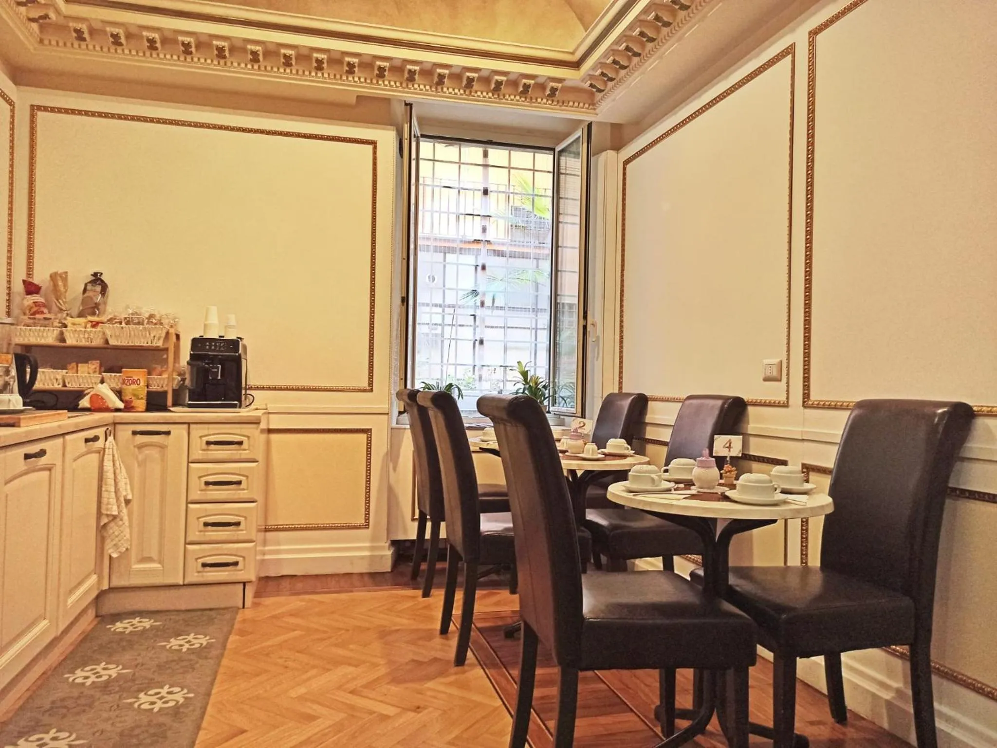 Seating area in Domina Popolo