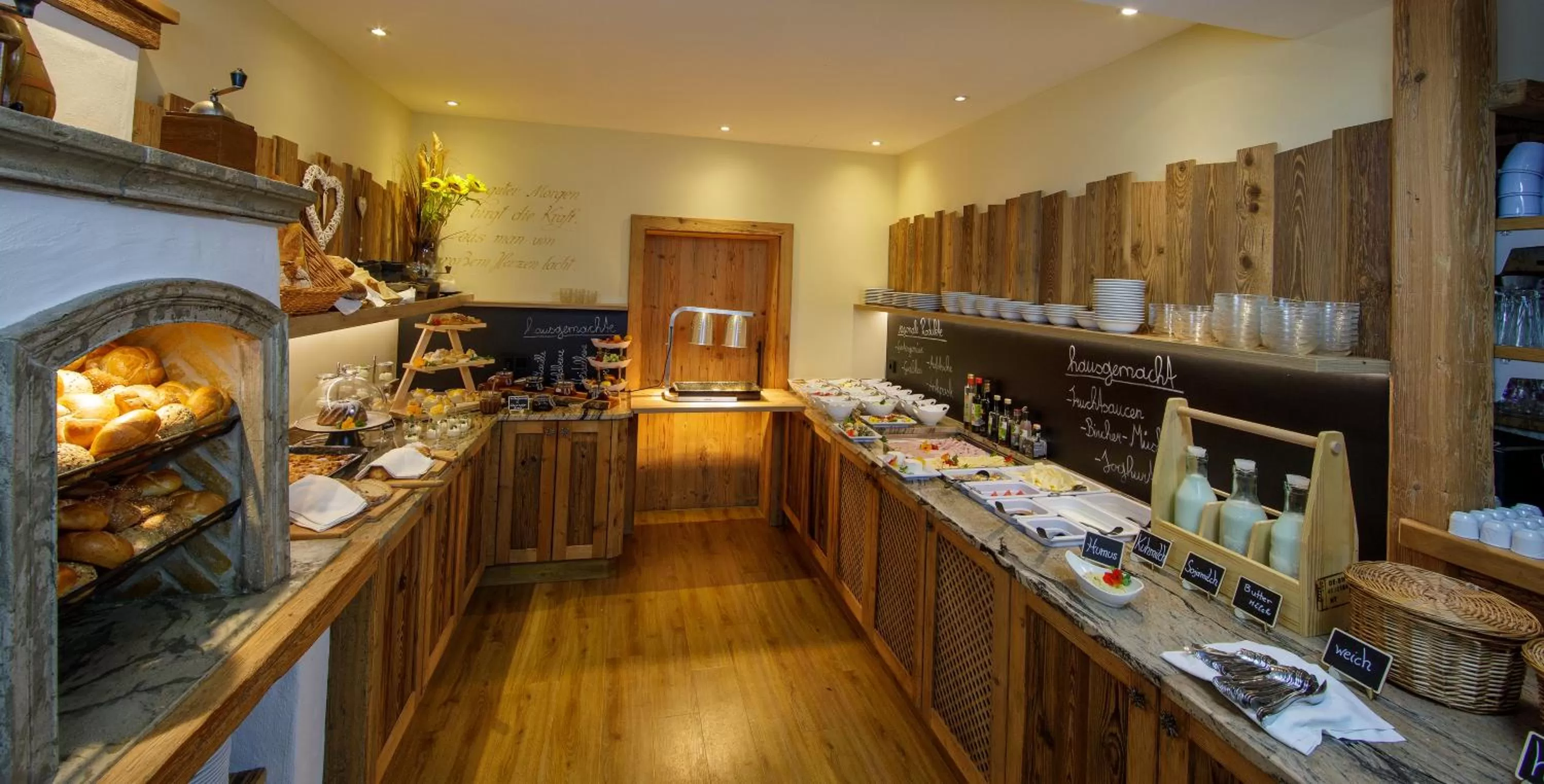 Buffet breakfast, Restaurant/Places to Eat in Panorama Hotel Gasthof Leidingerhof