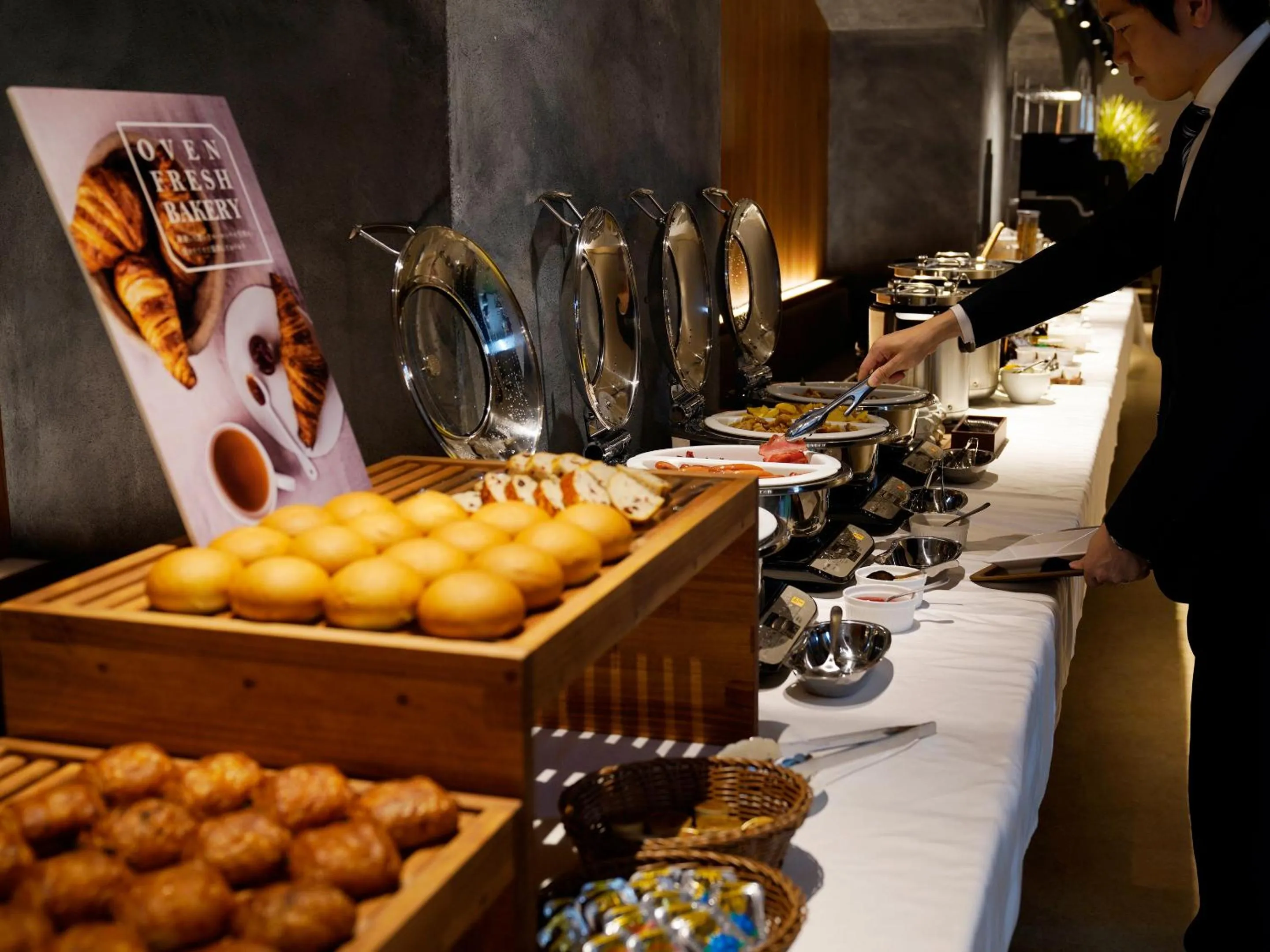 Food and drinks in Gardens Cabin