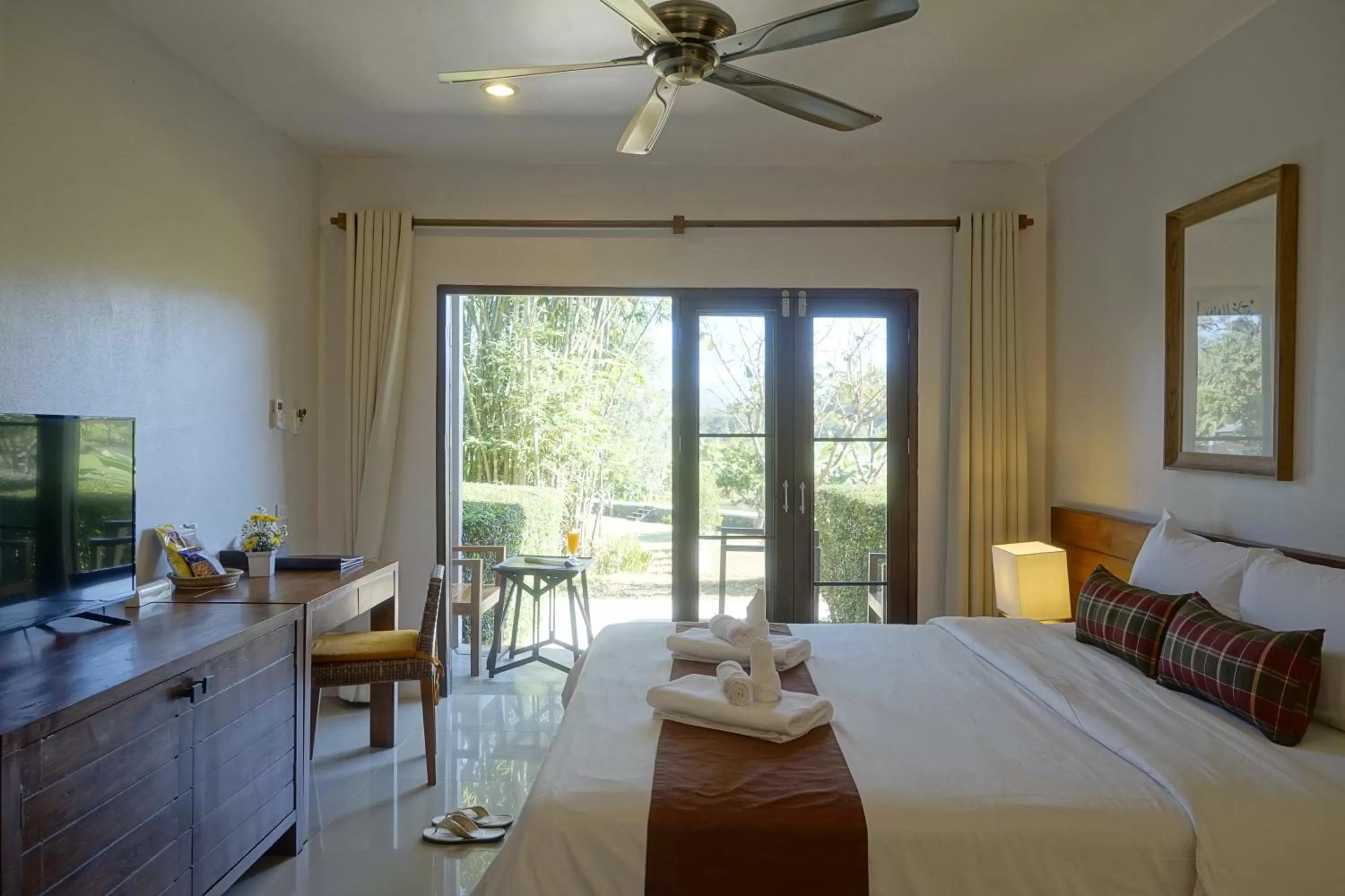 Superior Double Room in Yoma Hotel, Pai