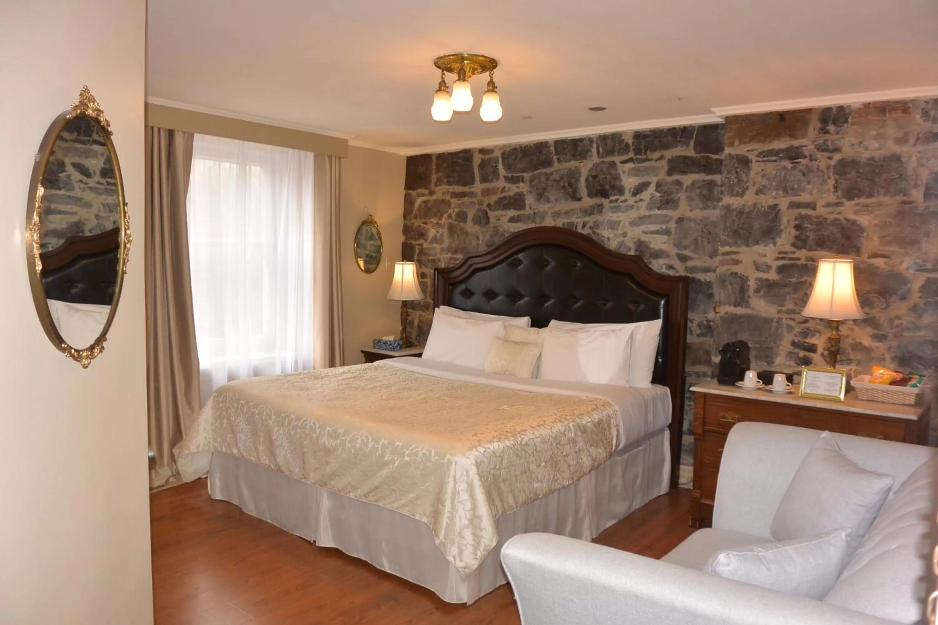 Bed in Manoir Sainte Genevieve