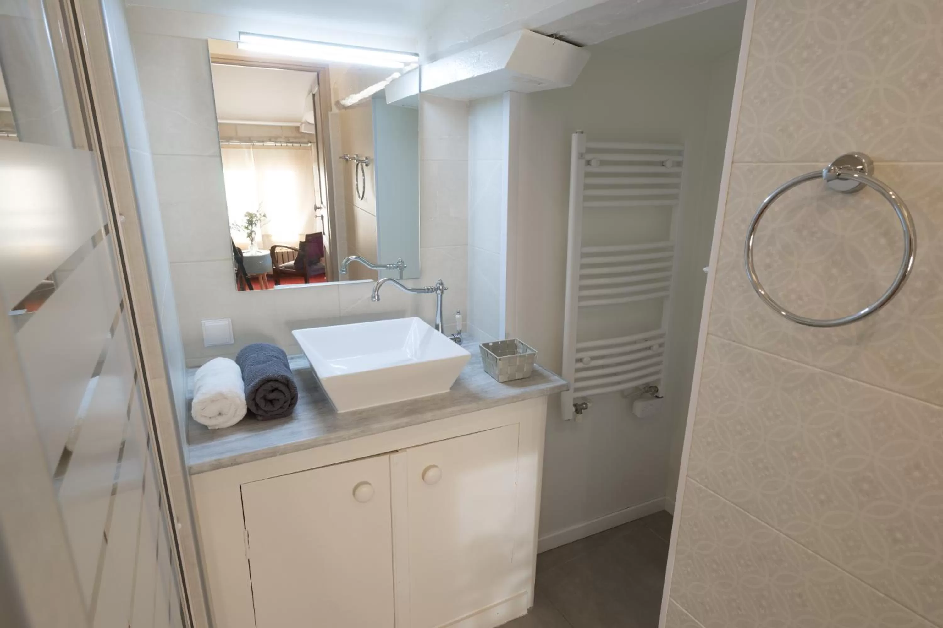 Bathroom in La Tillaie SPA et Sauna