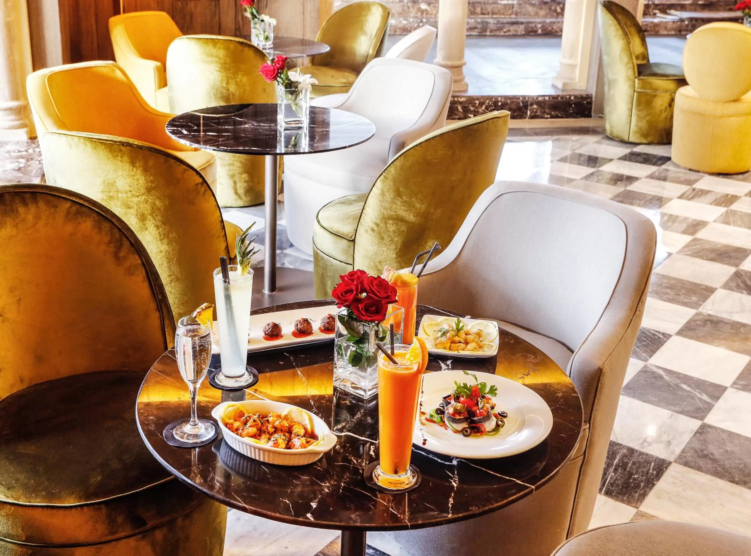 Food and drinks in La Tour Hassan Palace