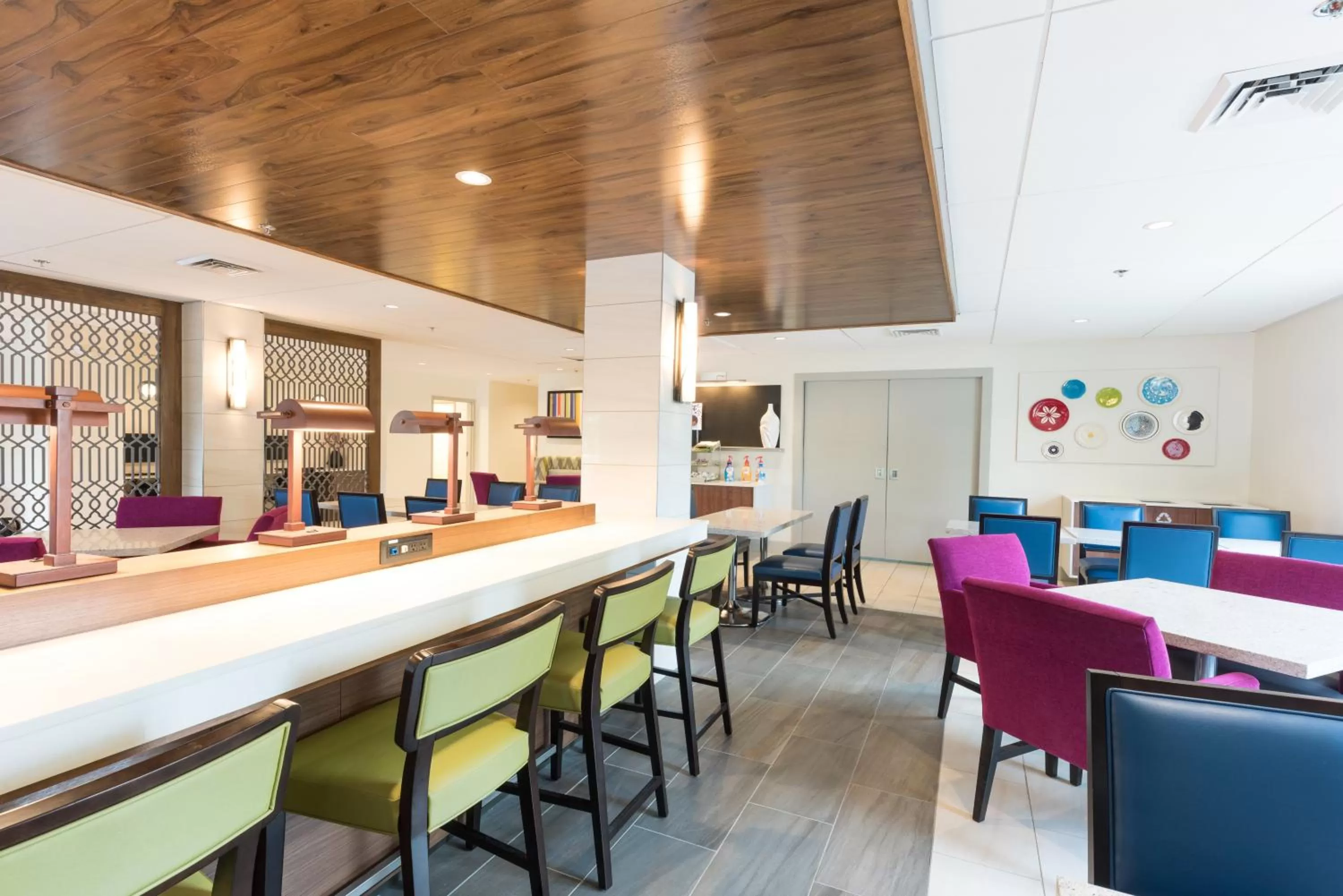 Meeting/conference room in Holiday Inn Express Charleston US Highway 17 & I-526 by IHG